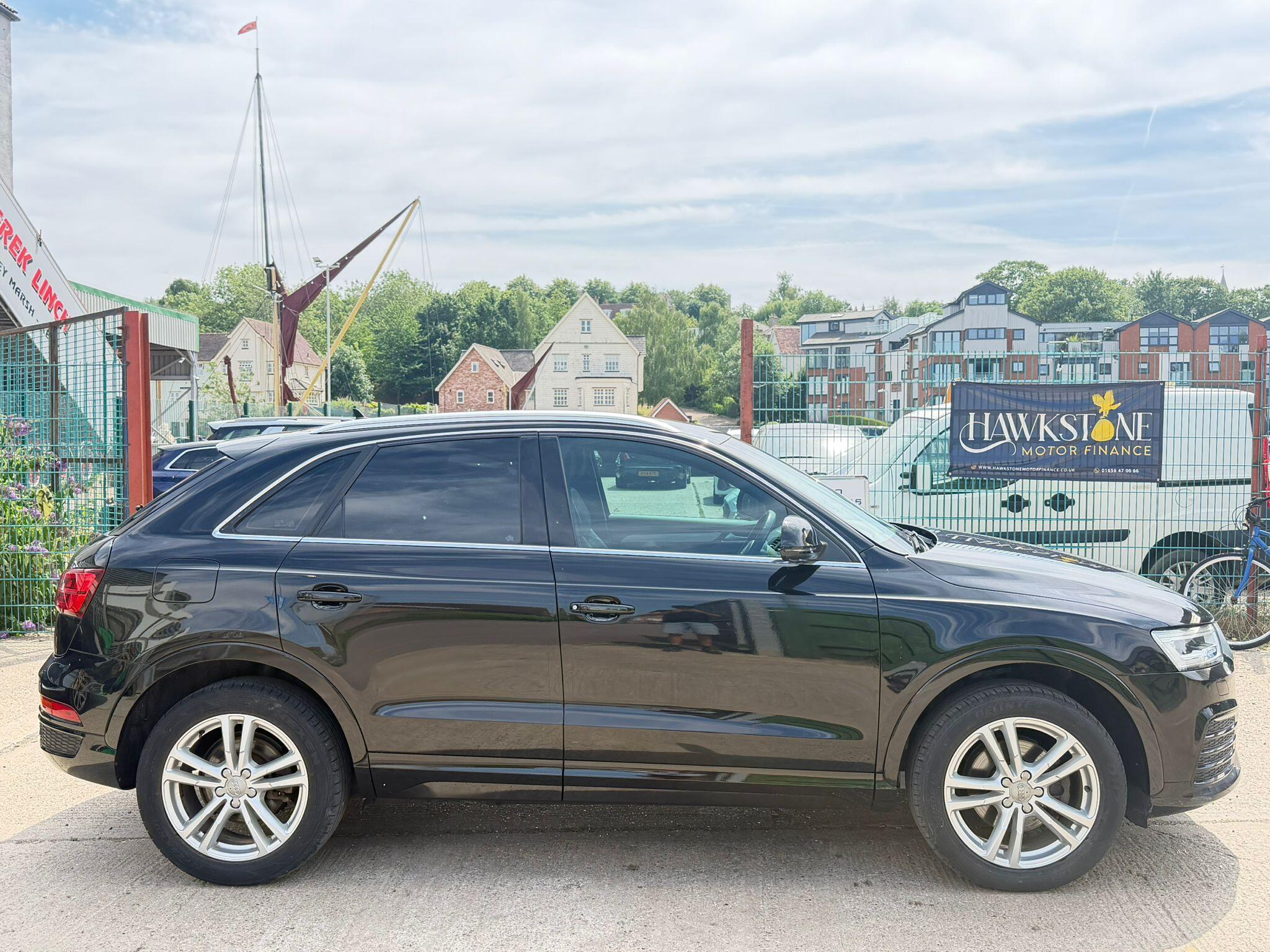 Audi Q3 view 2