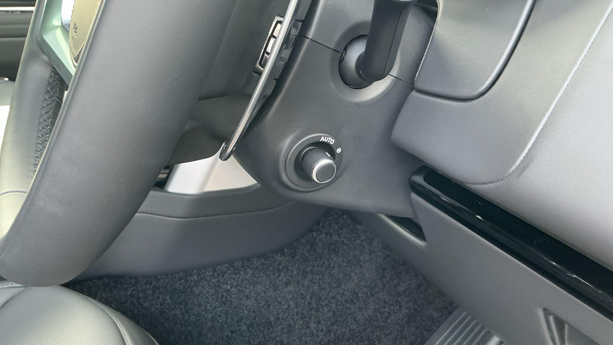 Land Rover Range Rover view 25