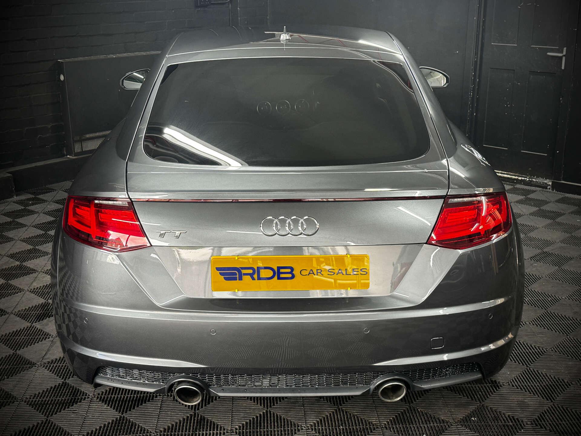 Audi TT view 33