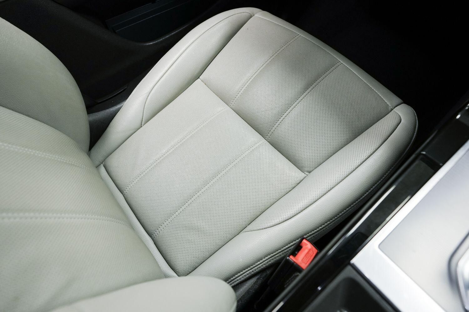 Land Rover Range Rover Evoque view 19