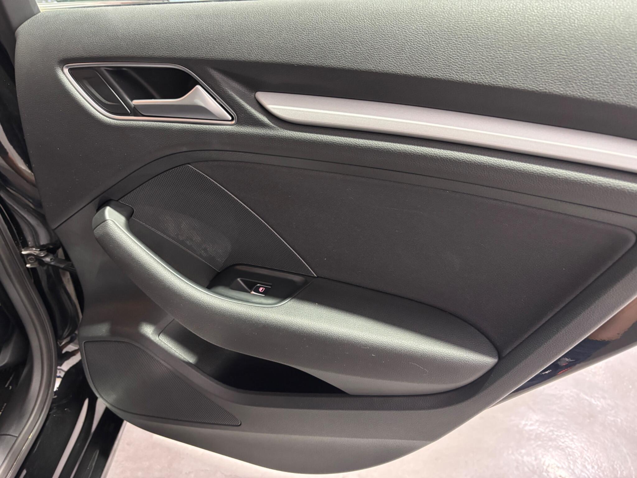 Audi A3 view 9