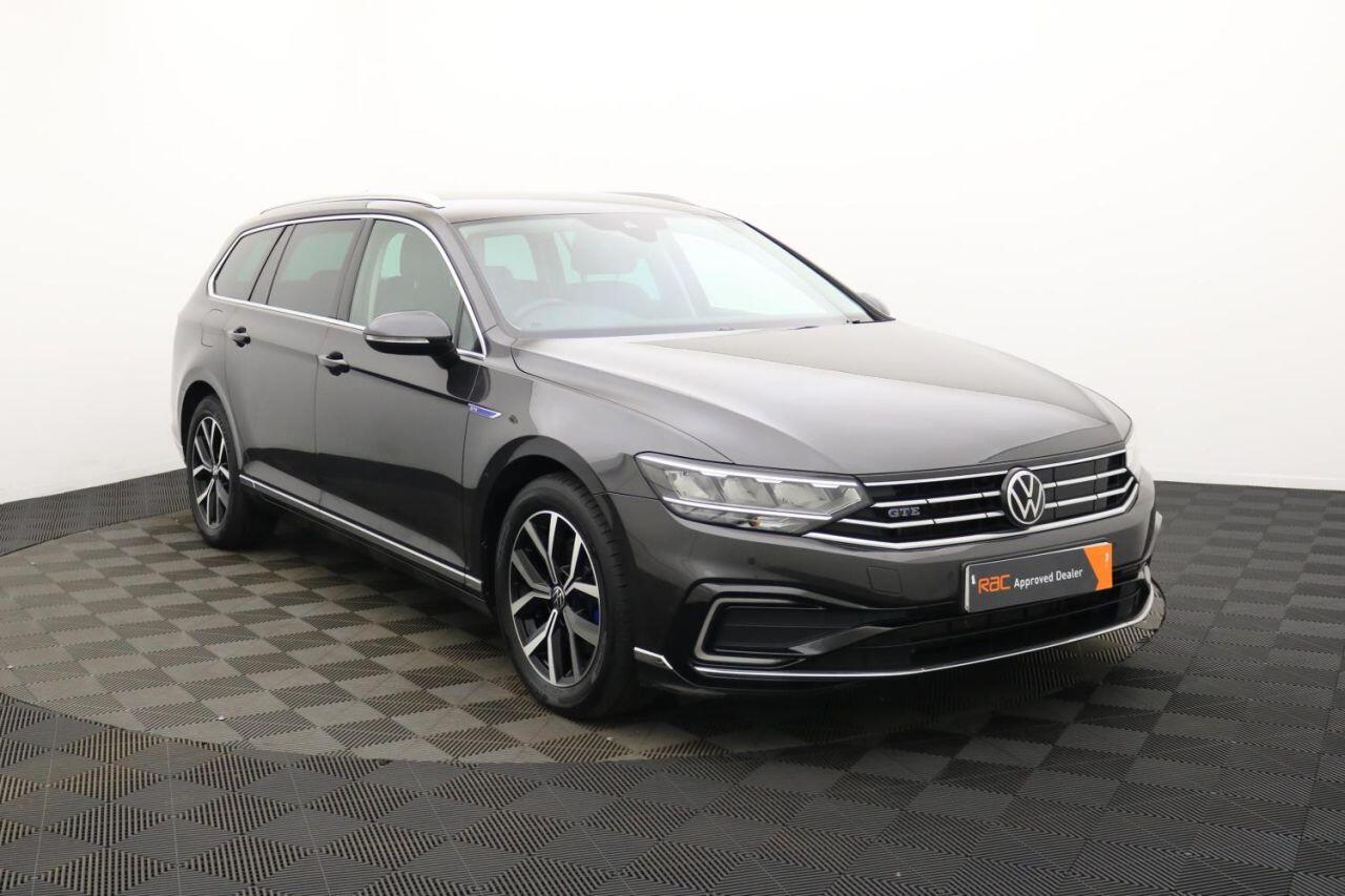 Volkswagen Passat view 11