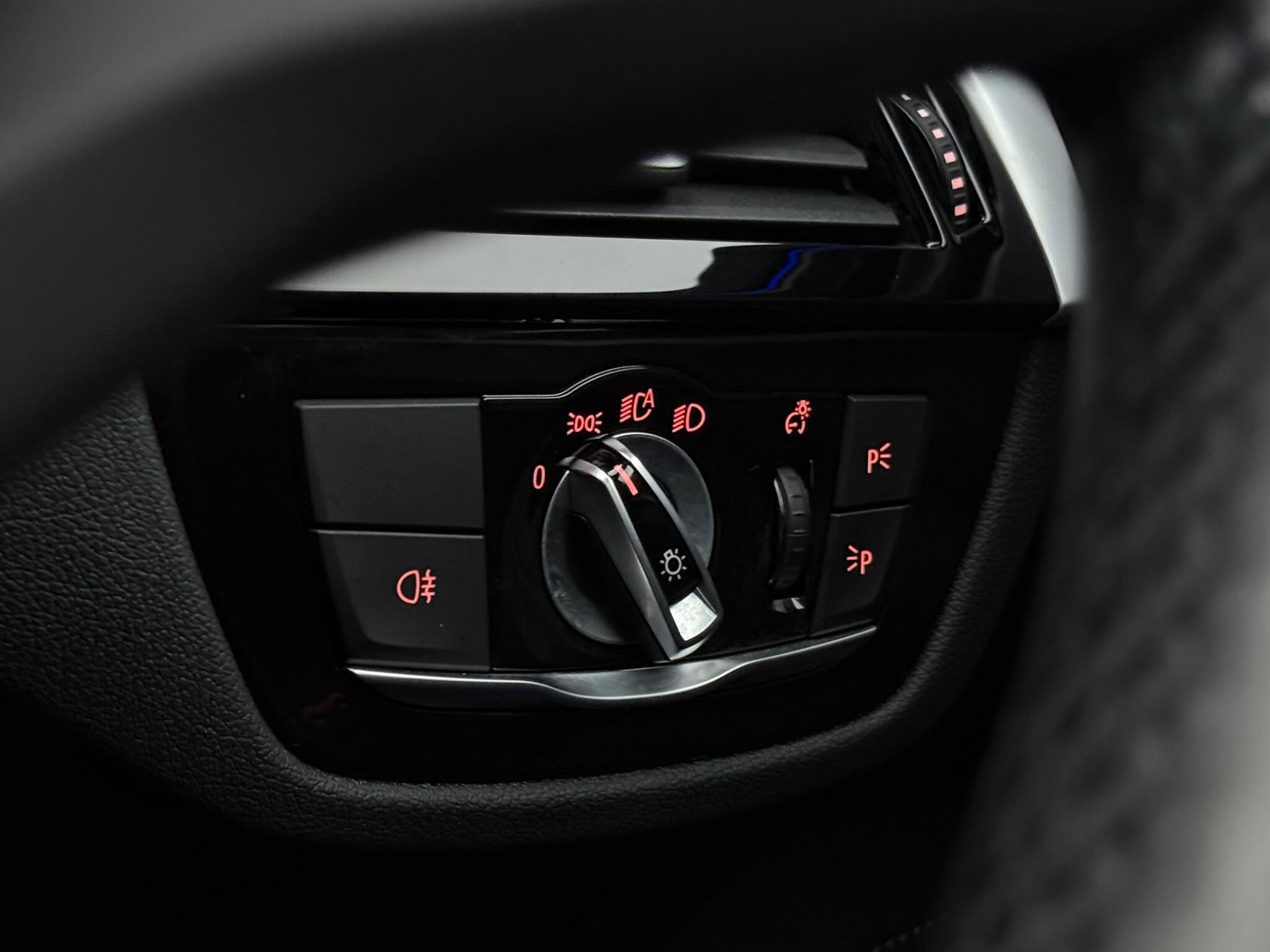 BMW 5 Series view 19