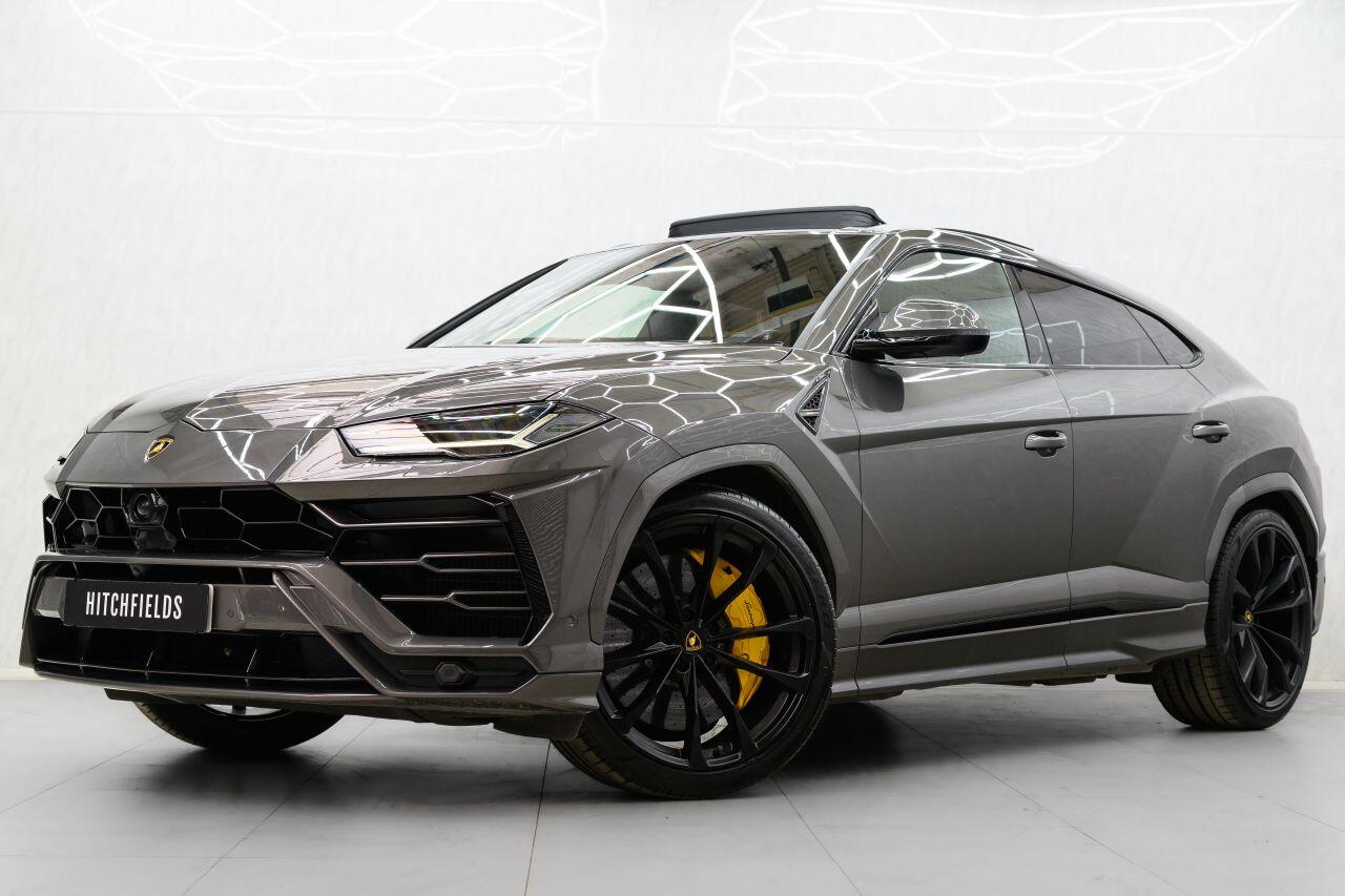 Lamborghini Urus view 6