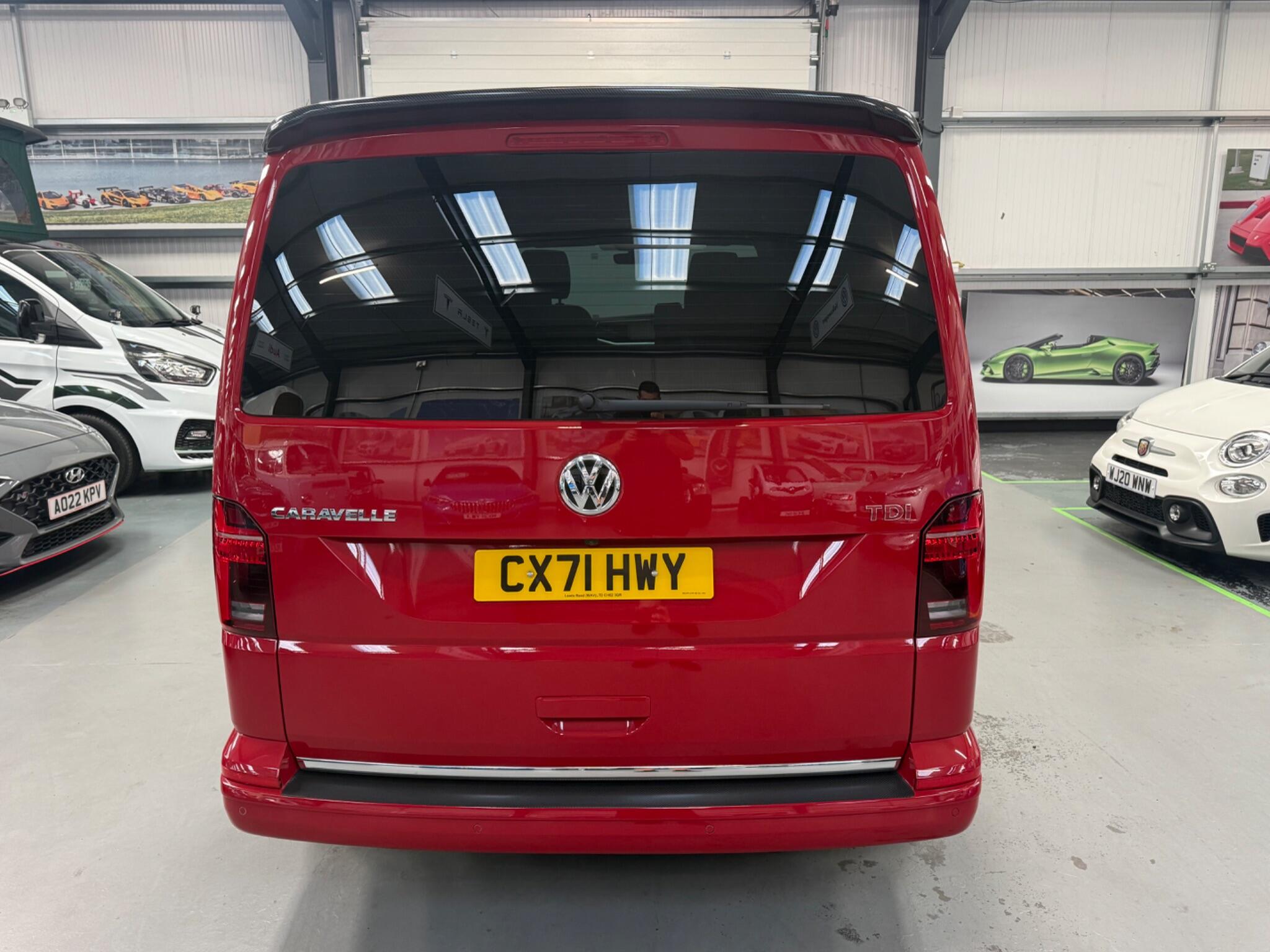 Volkswagen Caravelle view 7