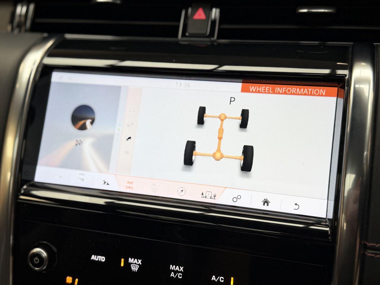 Land Rover Discovery Sport view 58