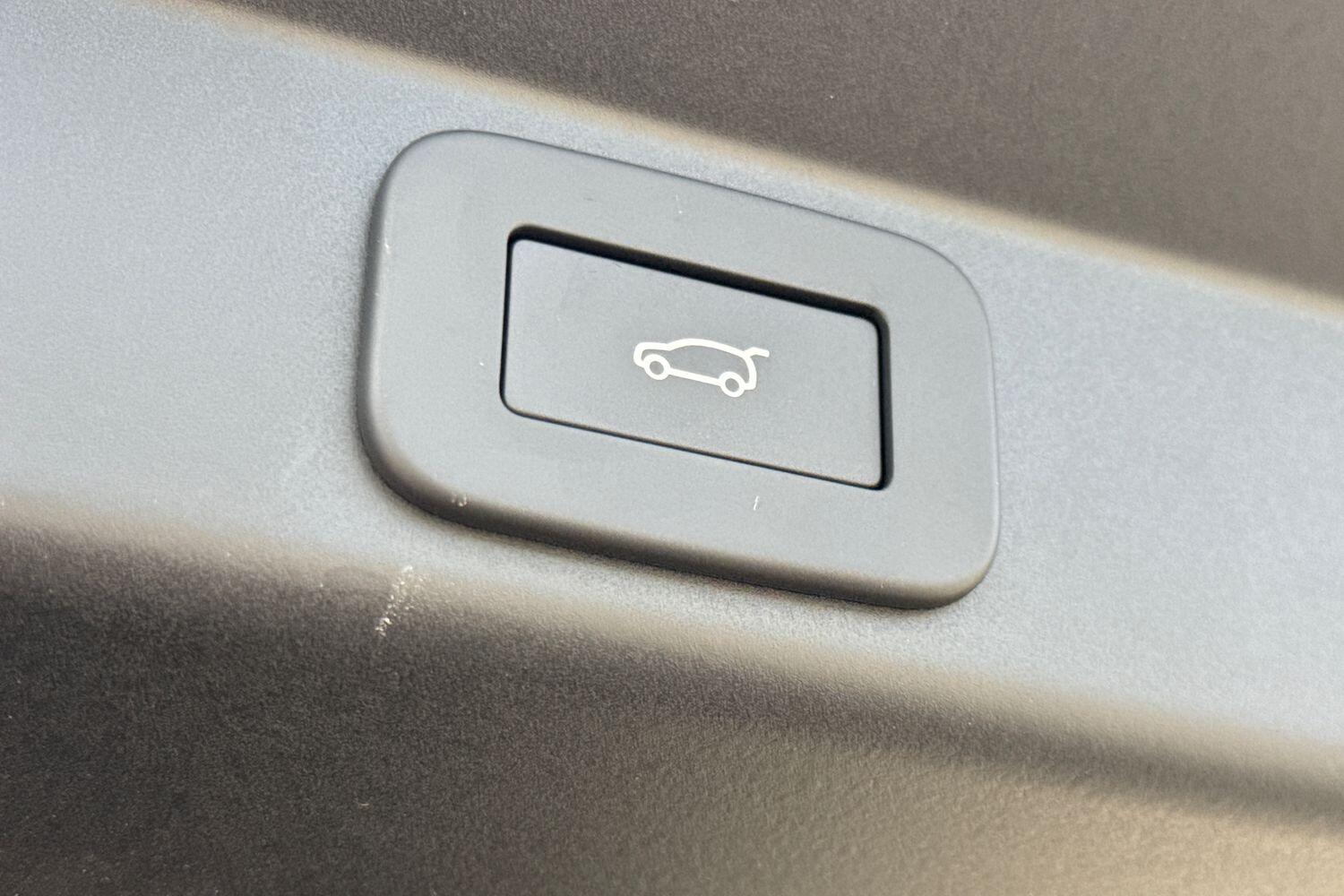 Land Rover Range Rover Sport view 22