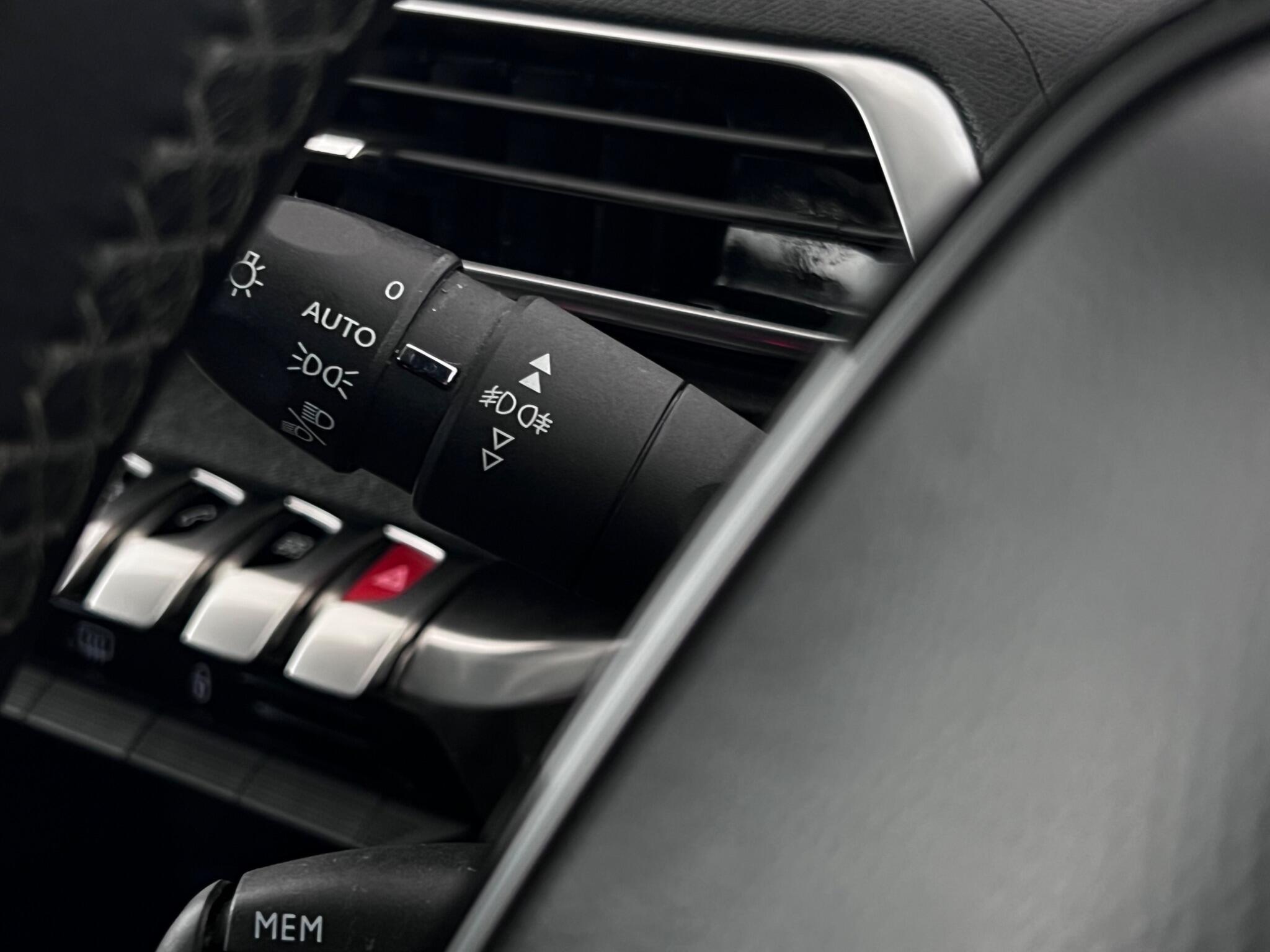 Peugeot 3008 view 21