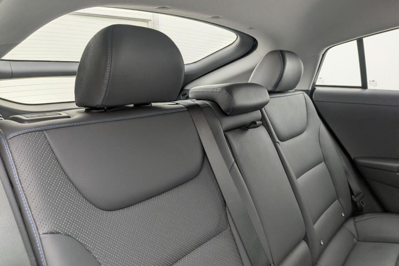 Hyundai IONIQ view 19