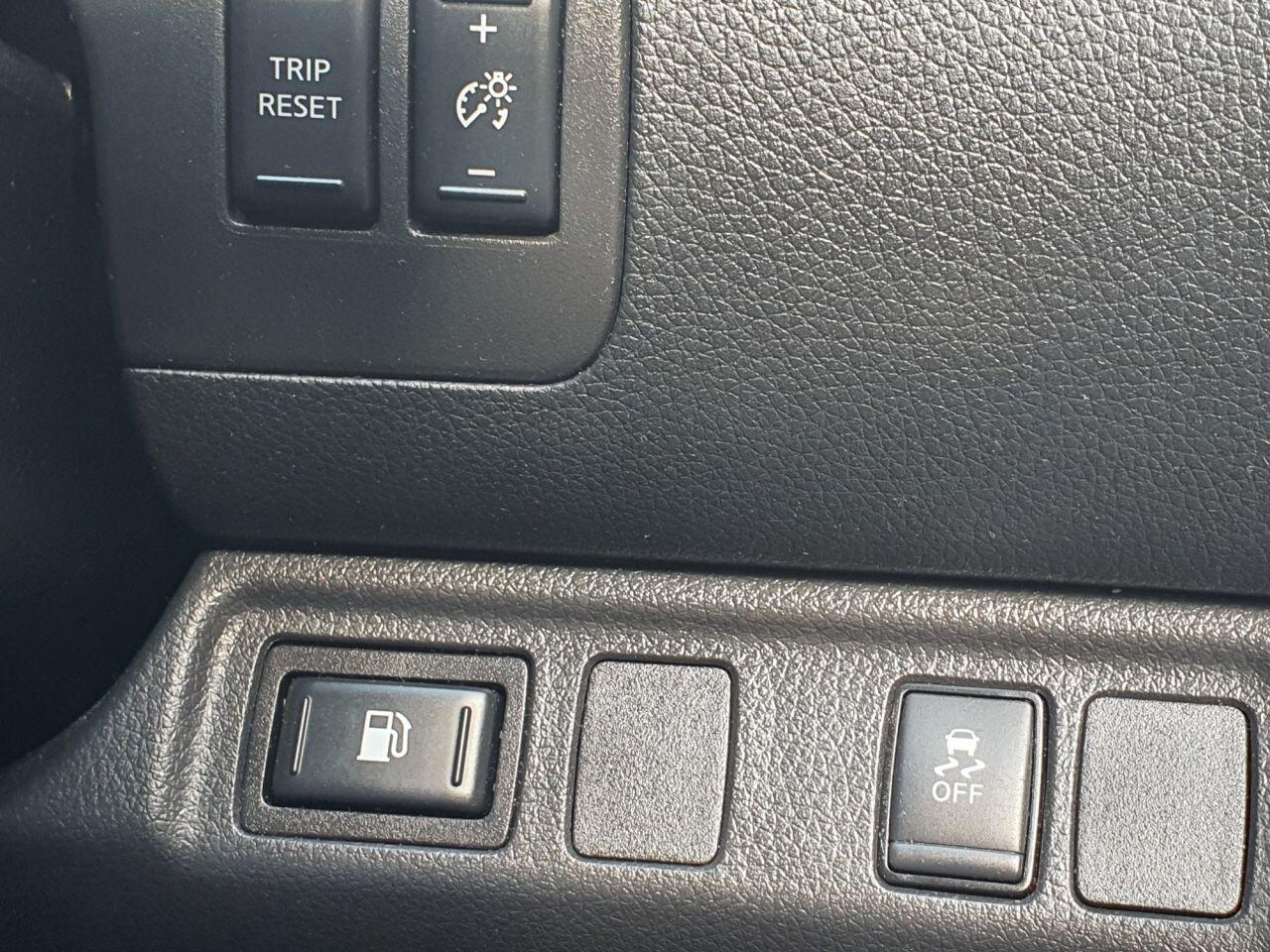 Nissan Navara view 35