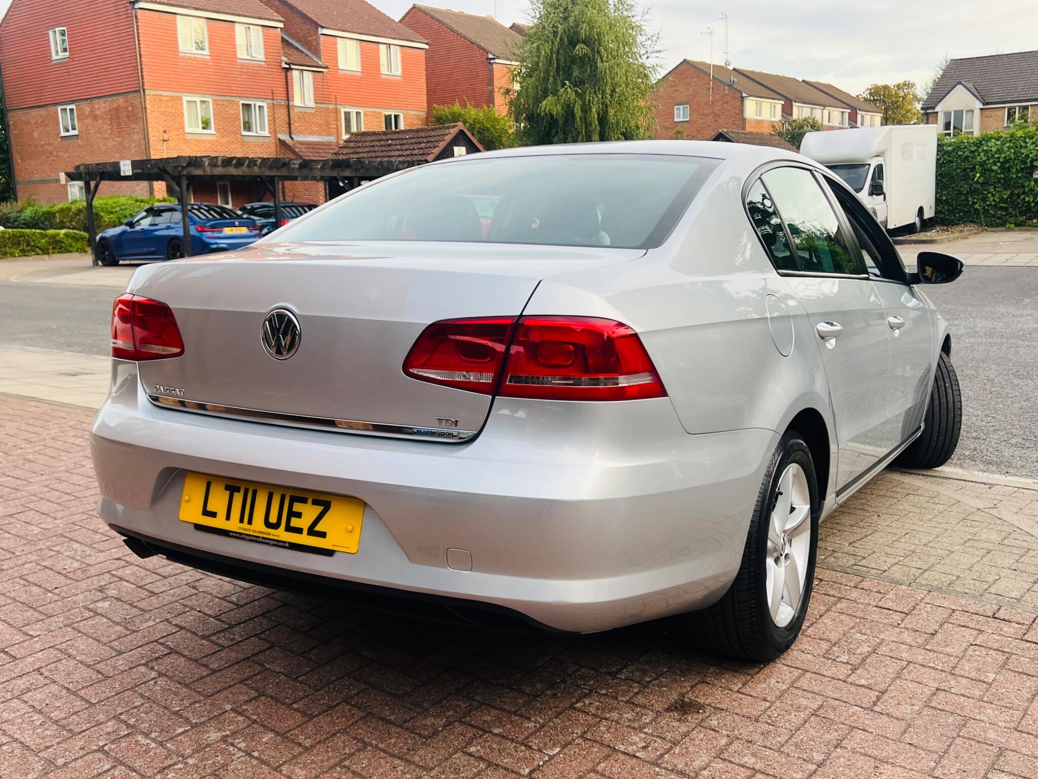 Volkswagen Passat view 36