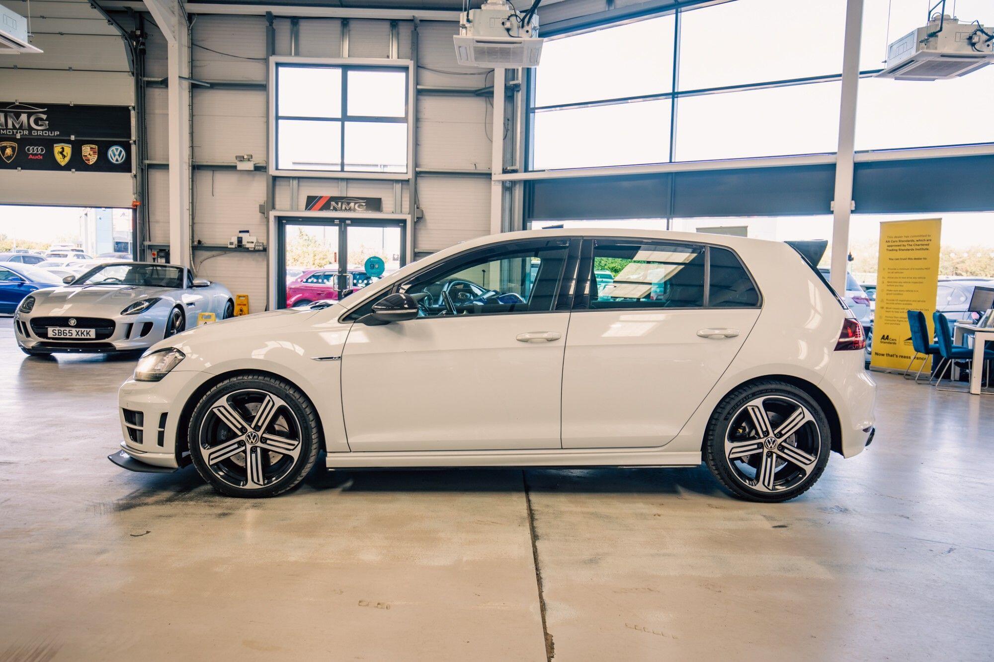 Volkswagen Golf view 25