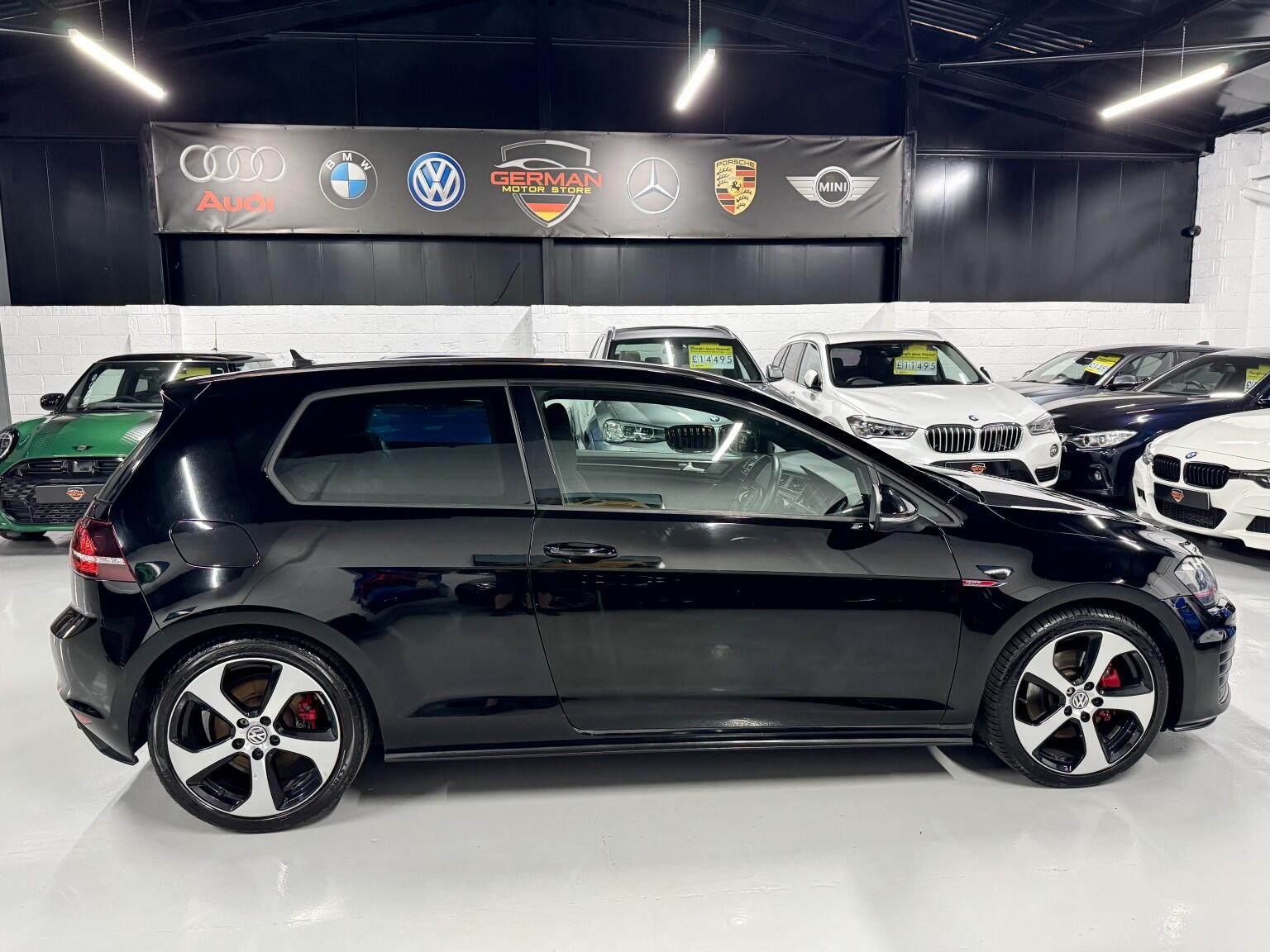Volkswagen Golf view 21