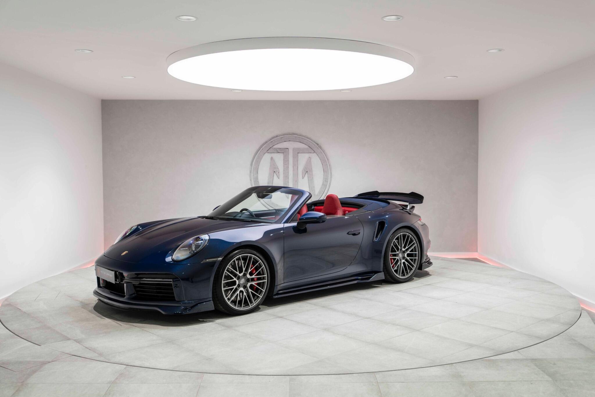 Porsche 911 view 21