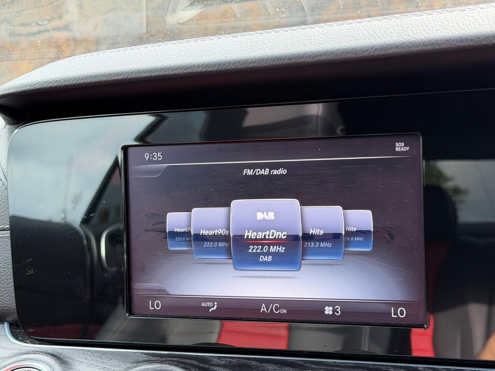 Mercedes-Benz E-Class view 32