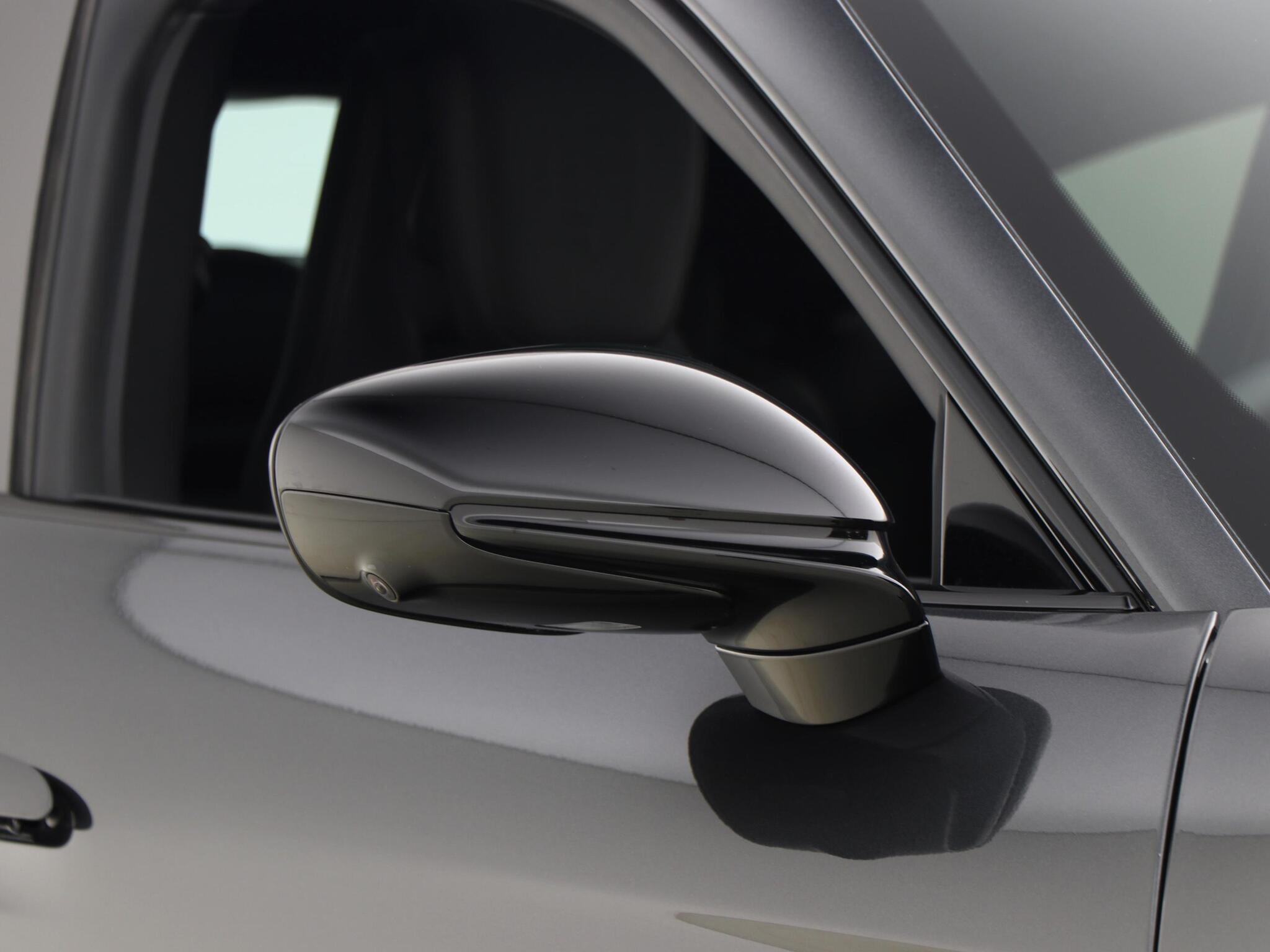 Porsche Taycan view 11