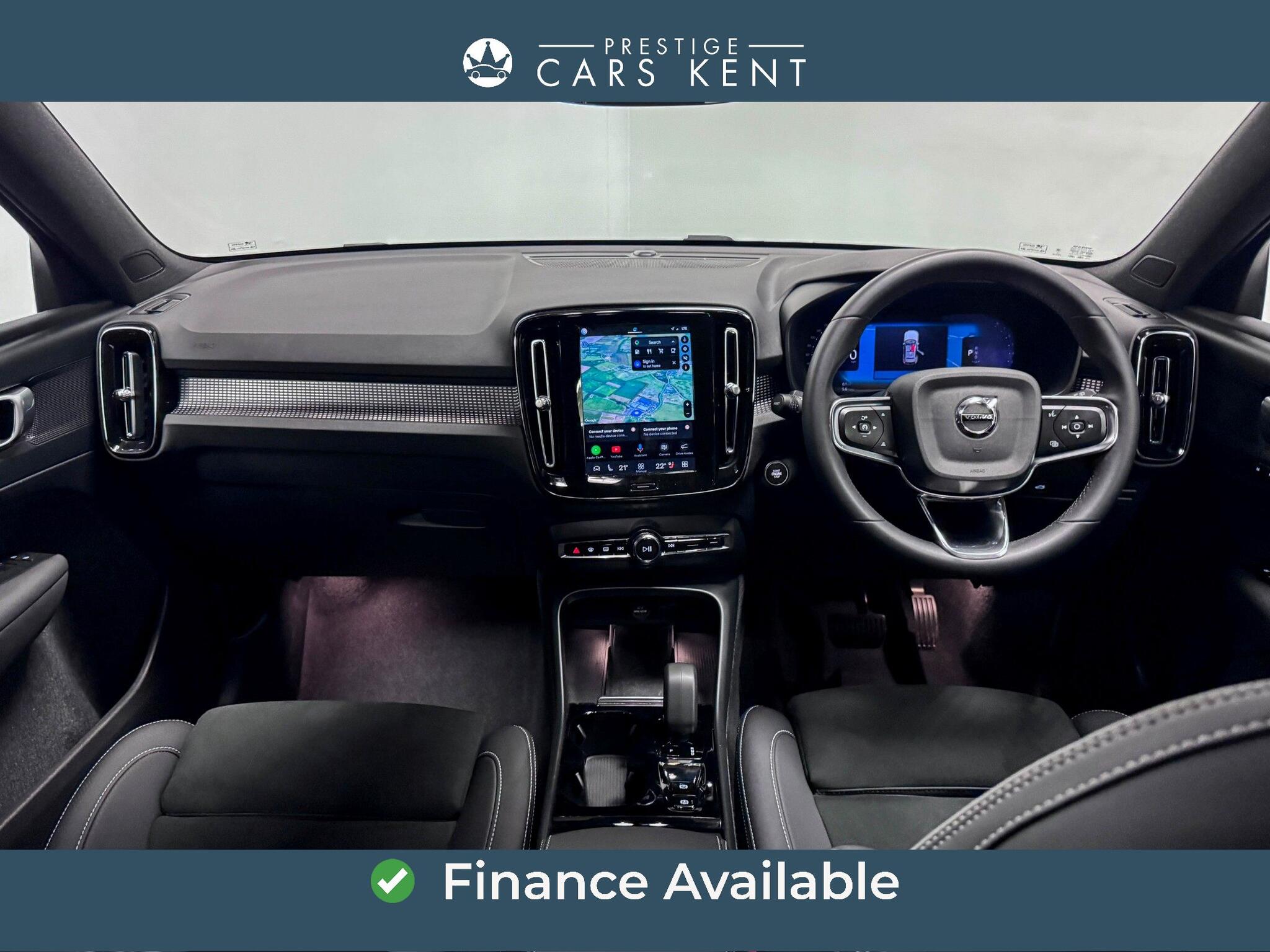 Volvo XC40 view 2