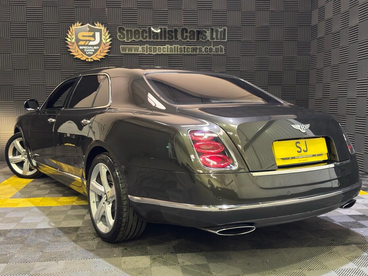 Bentley Mulsanne view 32