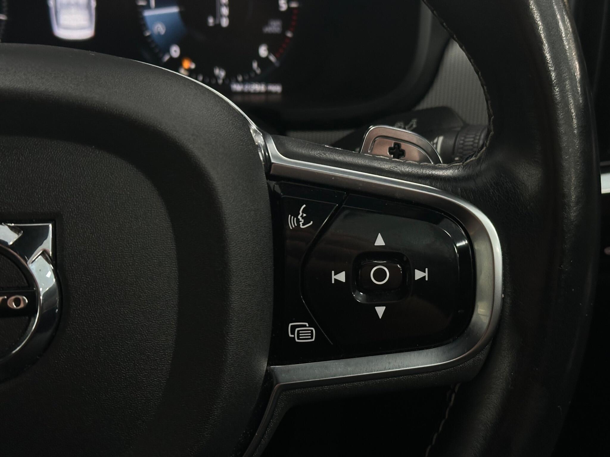Volvo S90 view 25