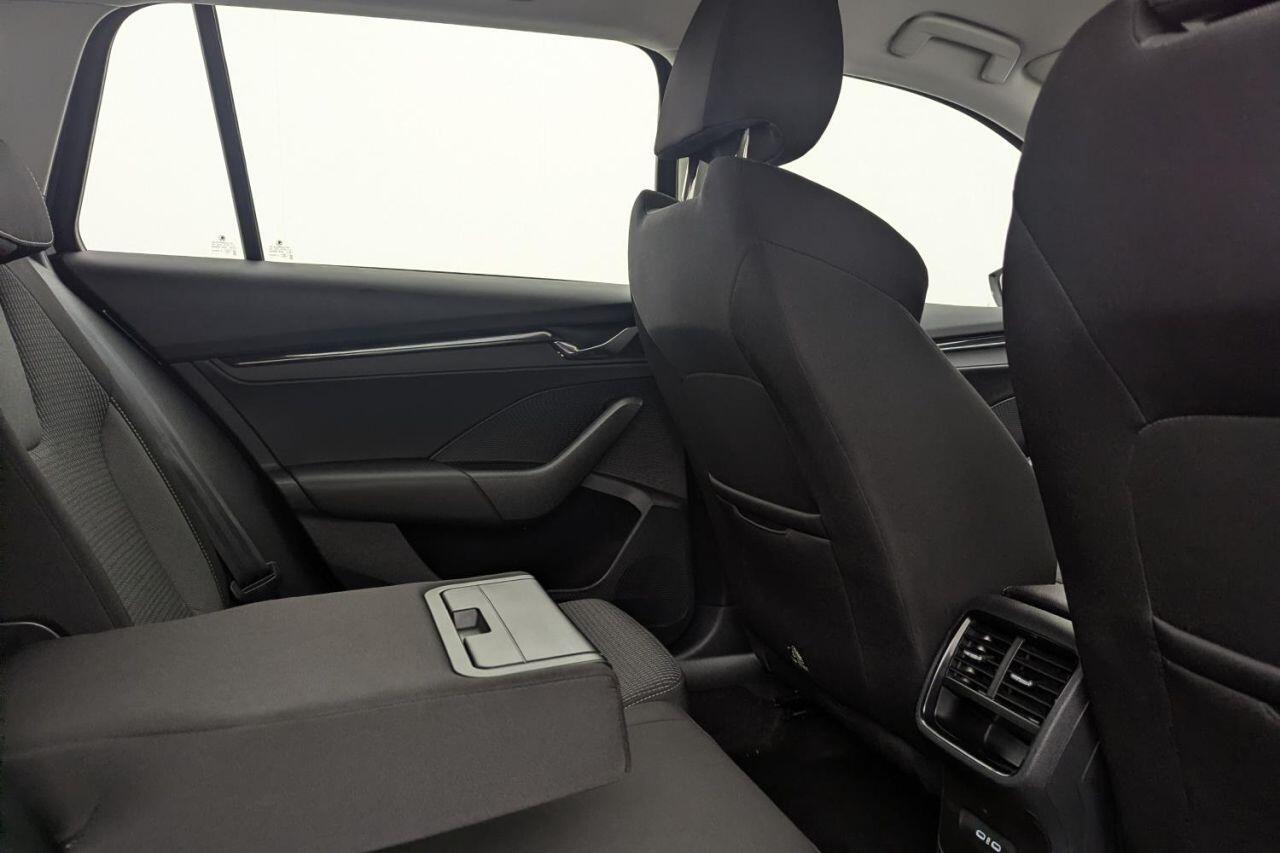 Skoda Octavia view 20