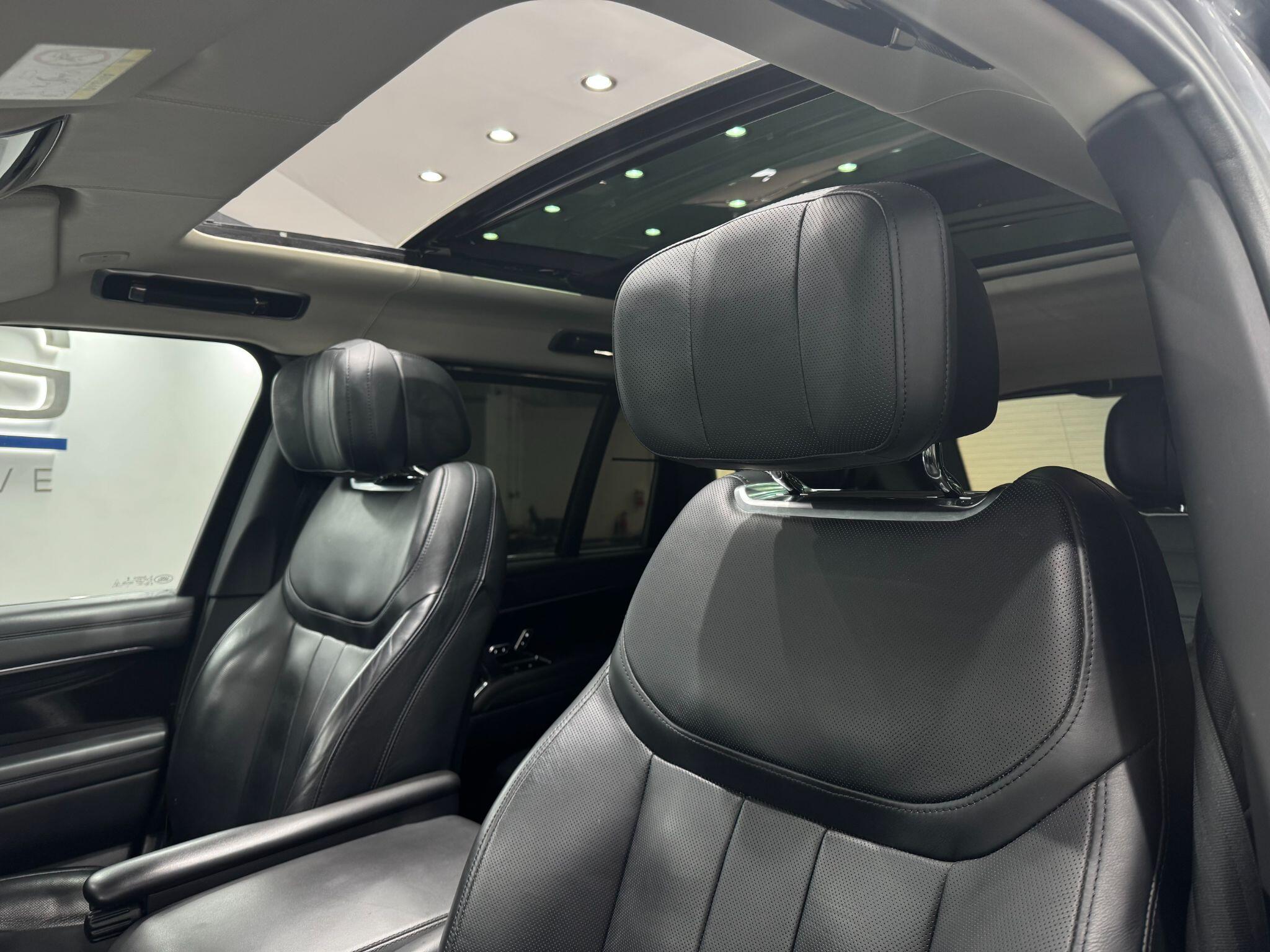 Land Rover Range Rover view 67