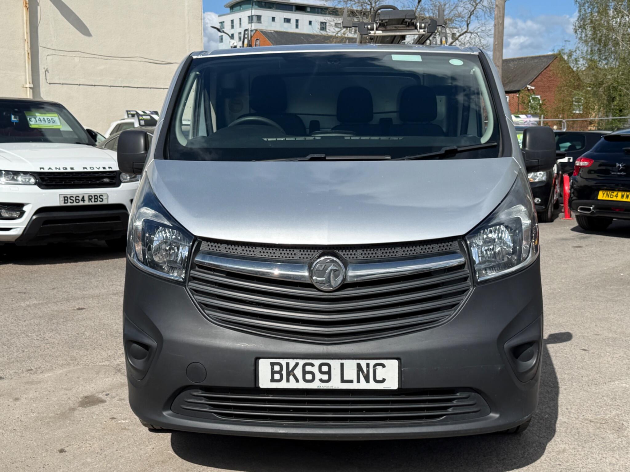 Vauxhall Vivaro - Image 7