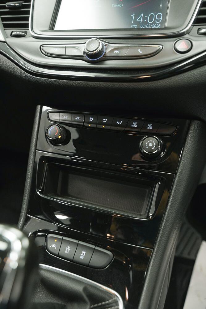 Vauxhall Astra view 13