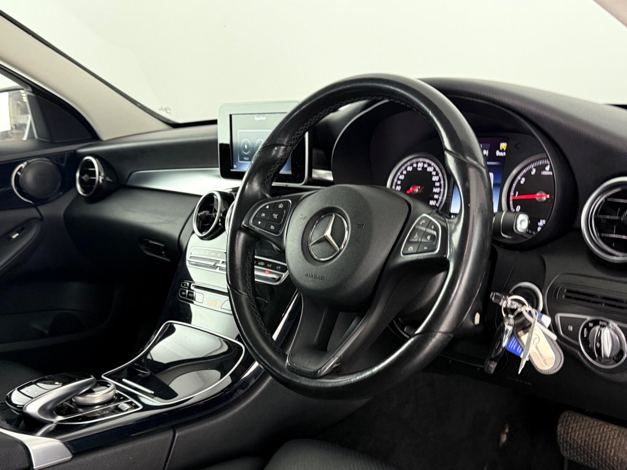 Mercedes-Benz C-Class view 3
