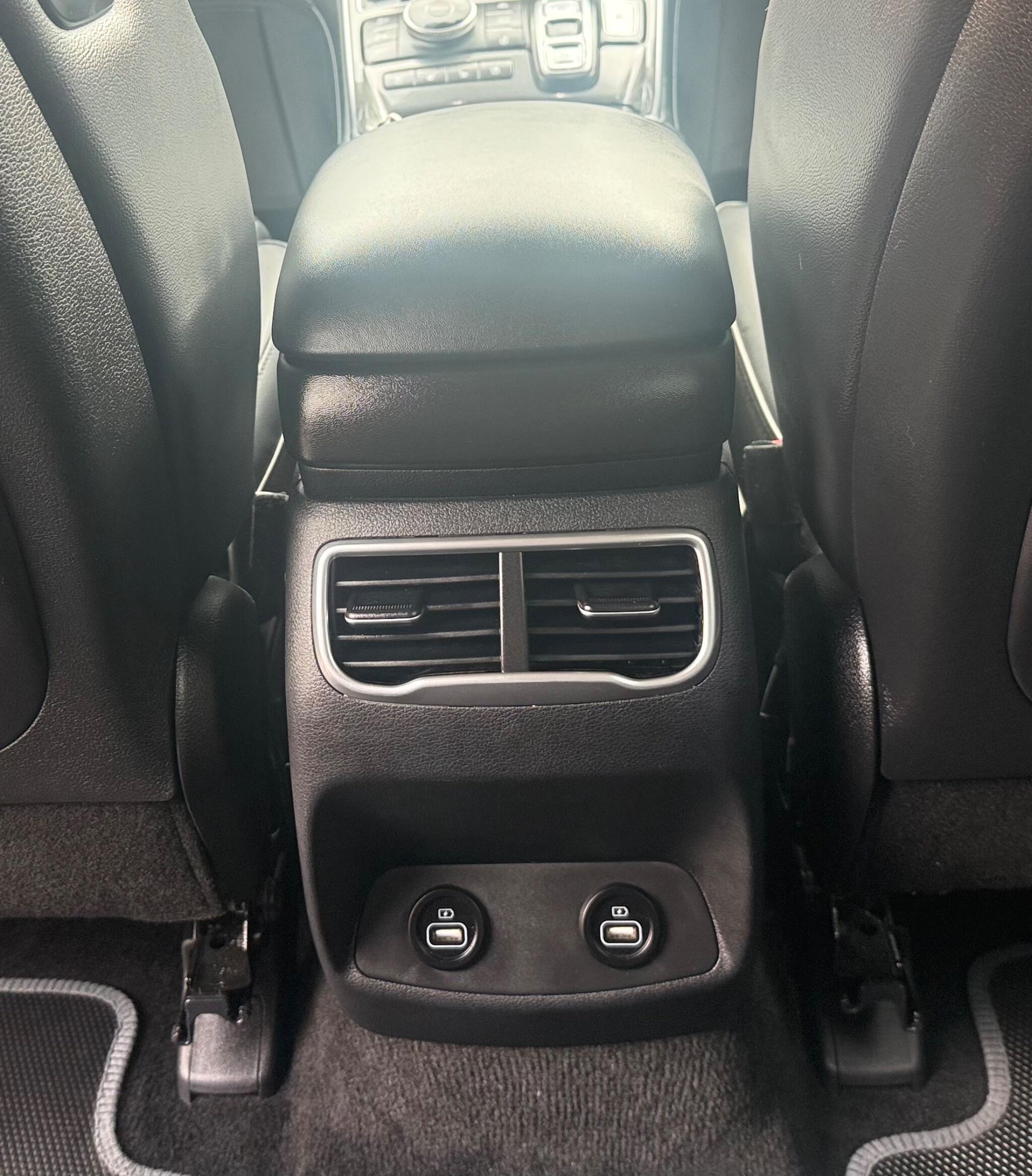 Hyundai Santa FE view 13