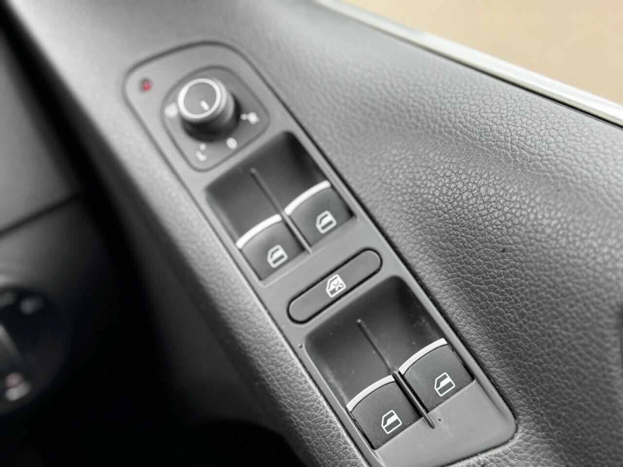 Volkswagen Tiguan view 34