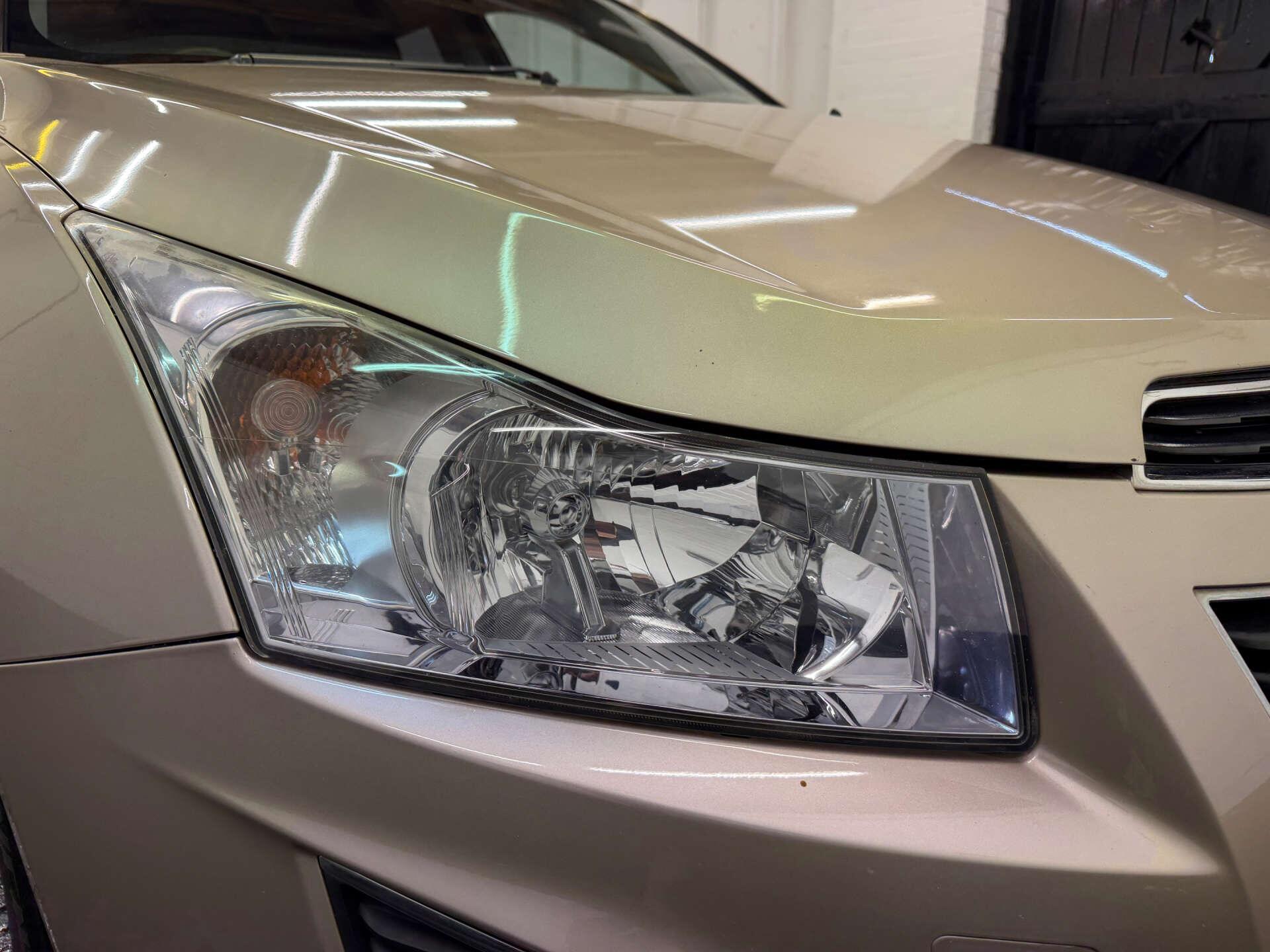 Chevrolet Cruze view 26