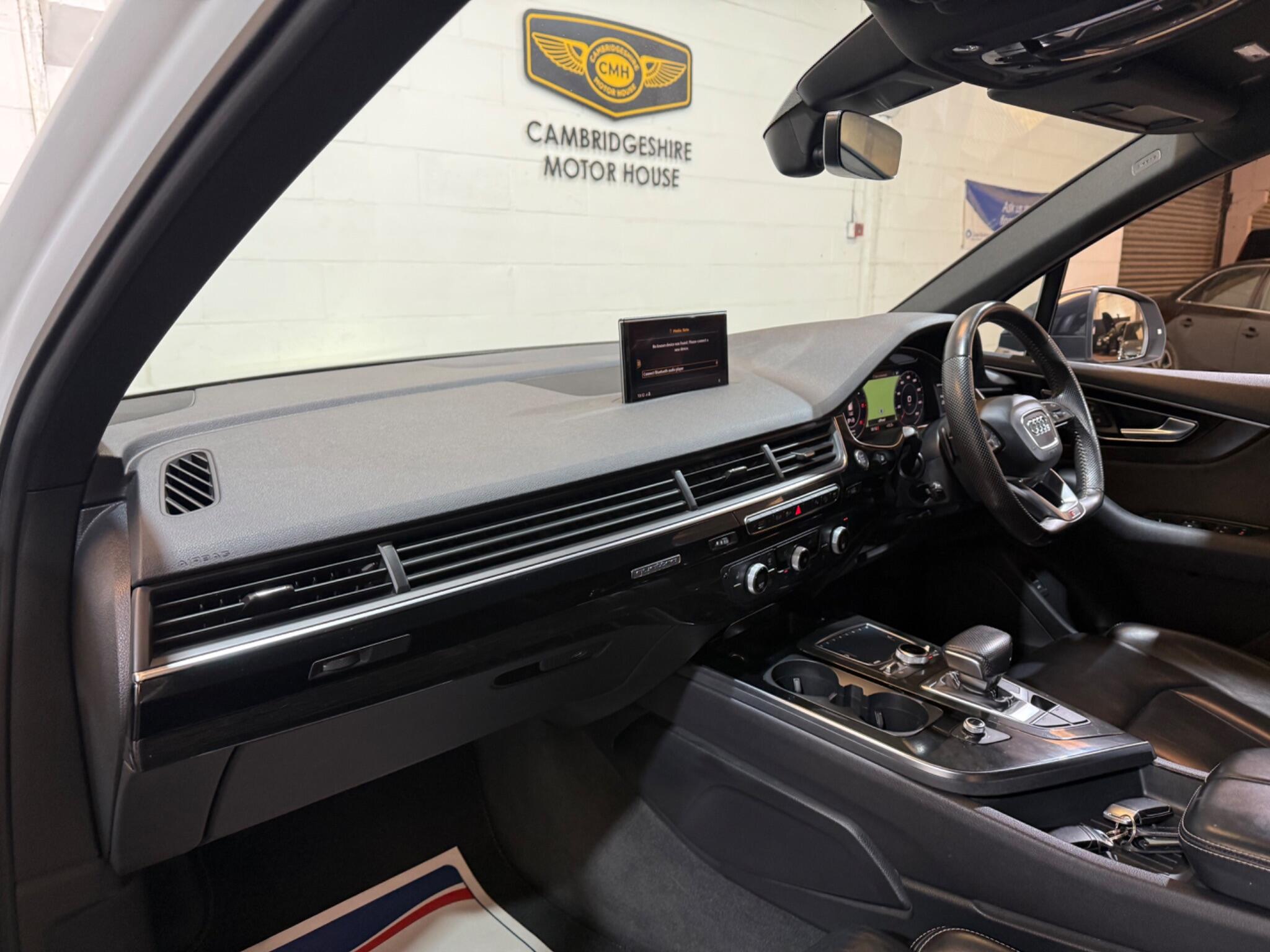 Audi Q7 view 54