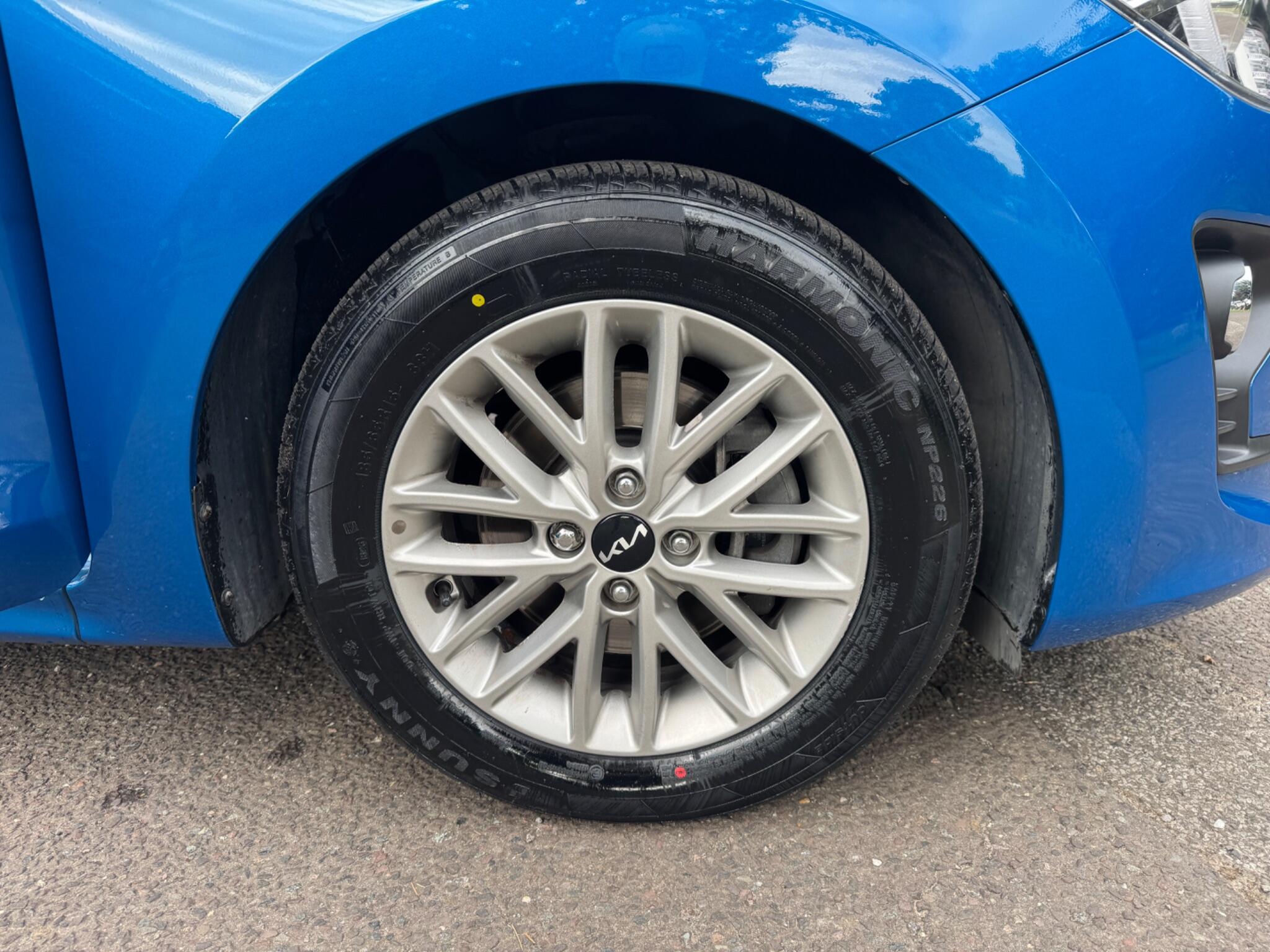 Kia Rio view 52