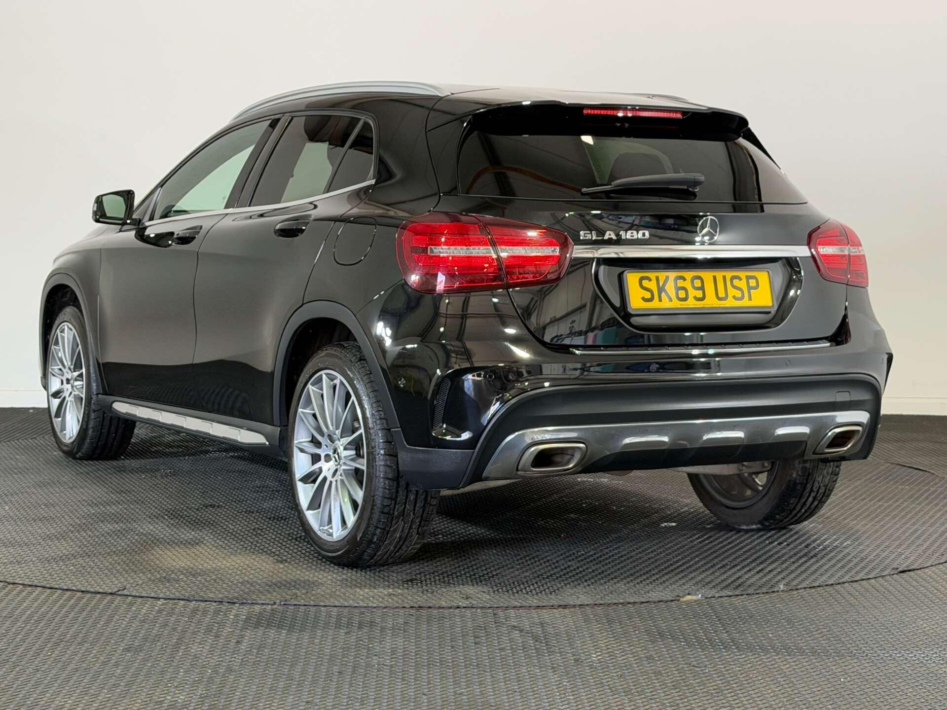 Mercedes-Benz GLA view 5
