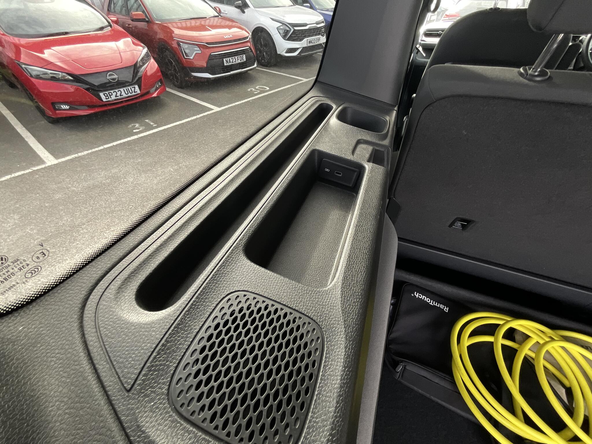 Volkswagen Id. Buzz view 44