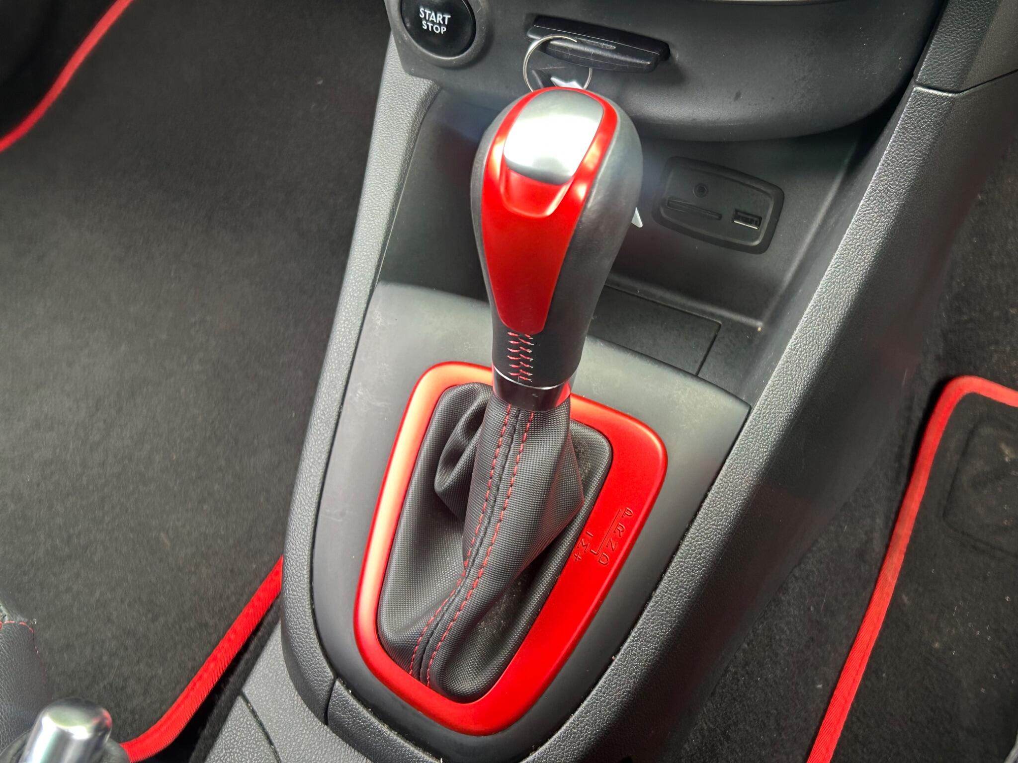 Renault Clio view 15