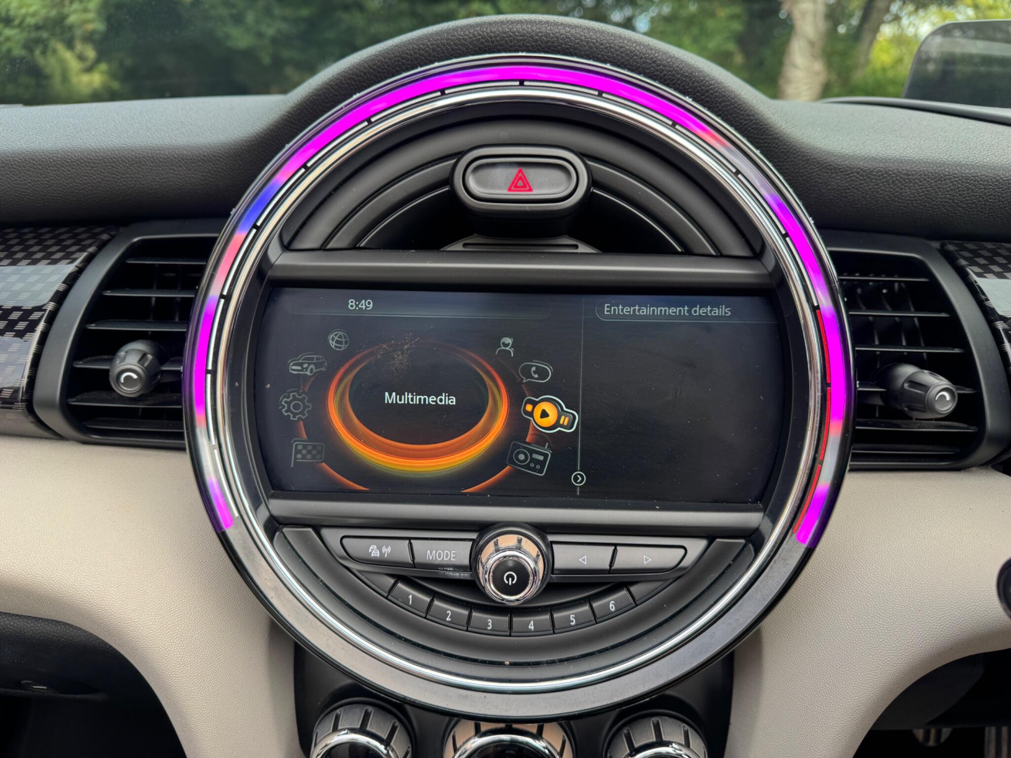 Mini Convertible view 87