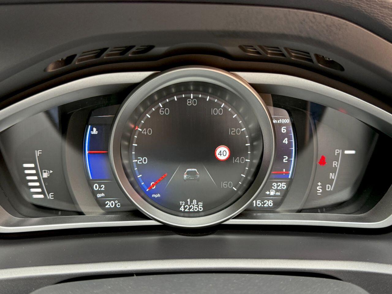 Volvo V40 view 25