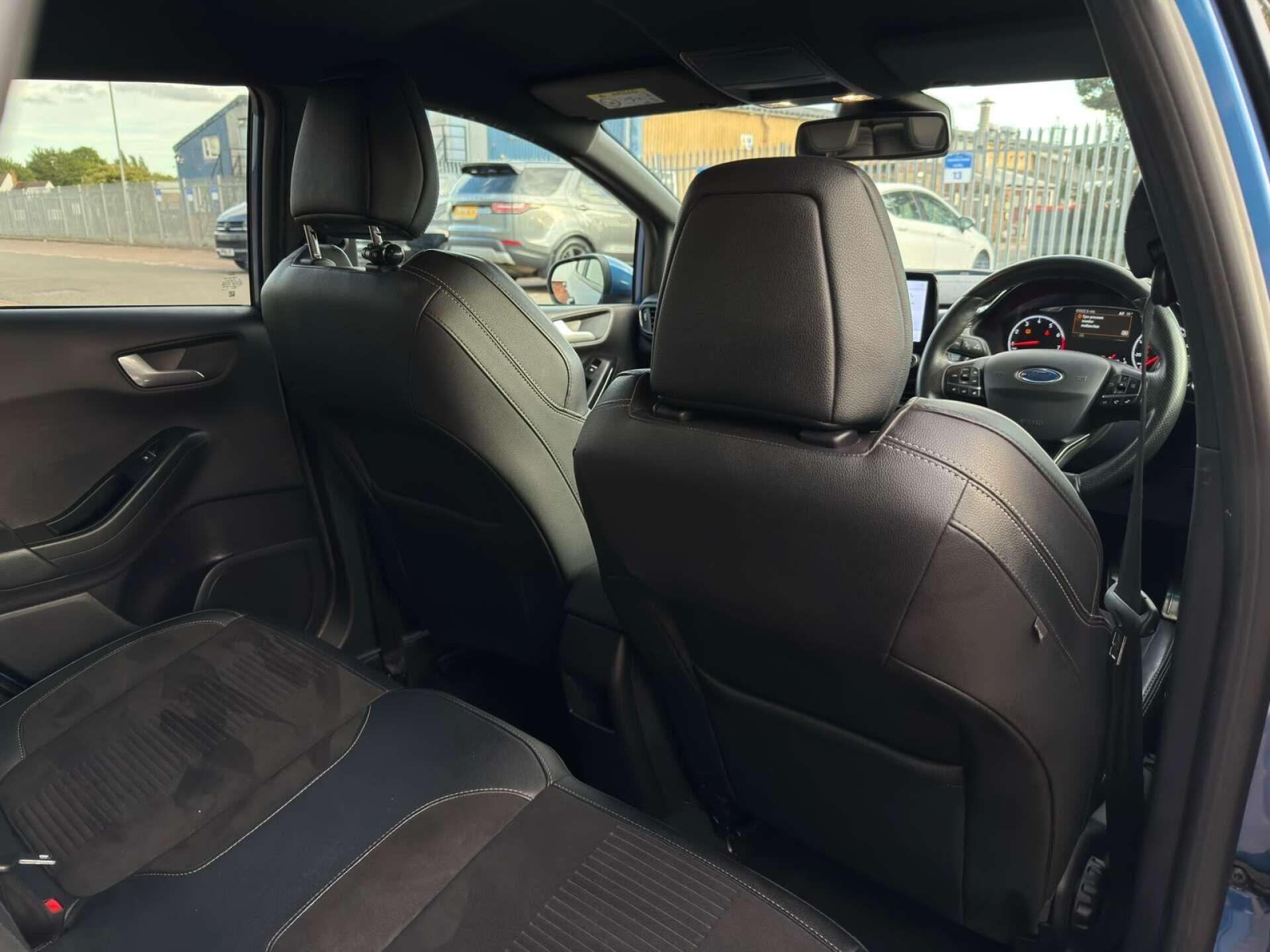 Ford Fiesta view 25