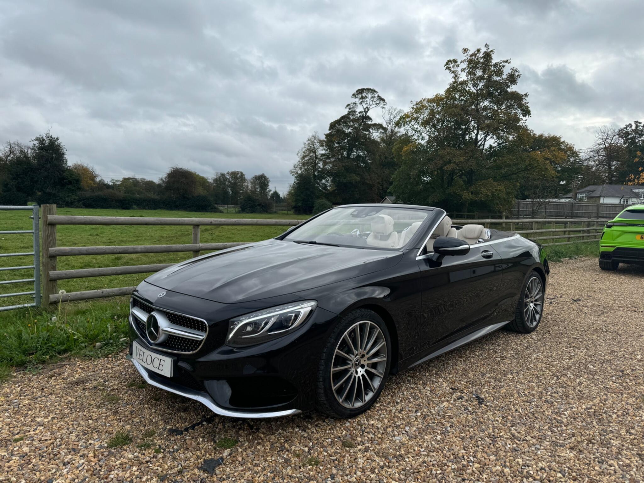 Mercedes-Benz S-Class view 18