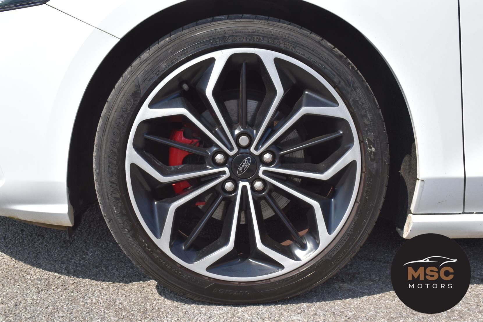 Ford Focus view 28