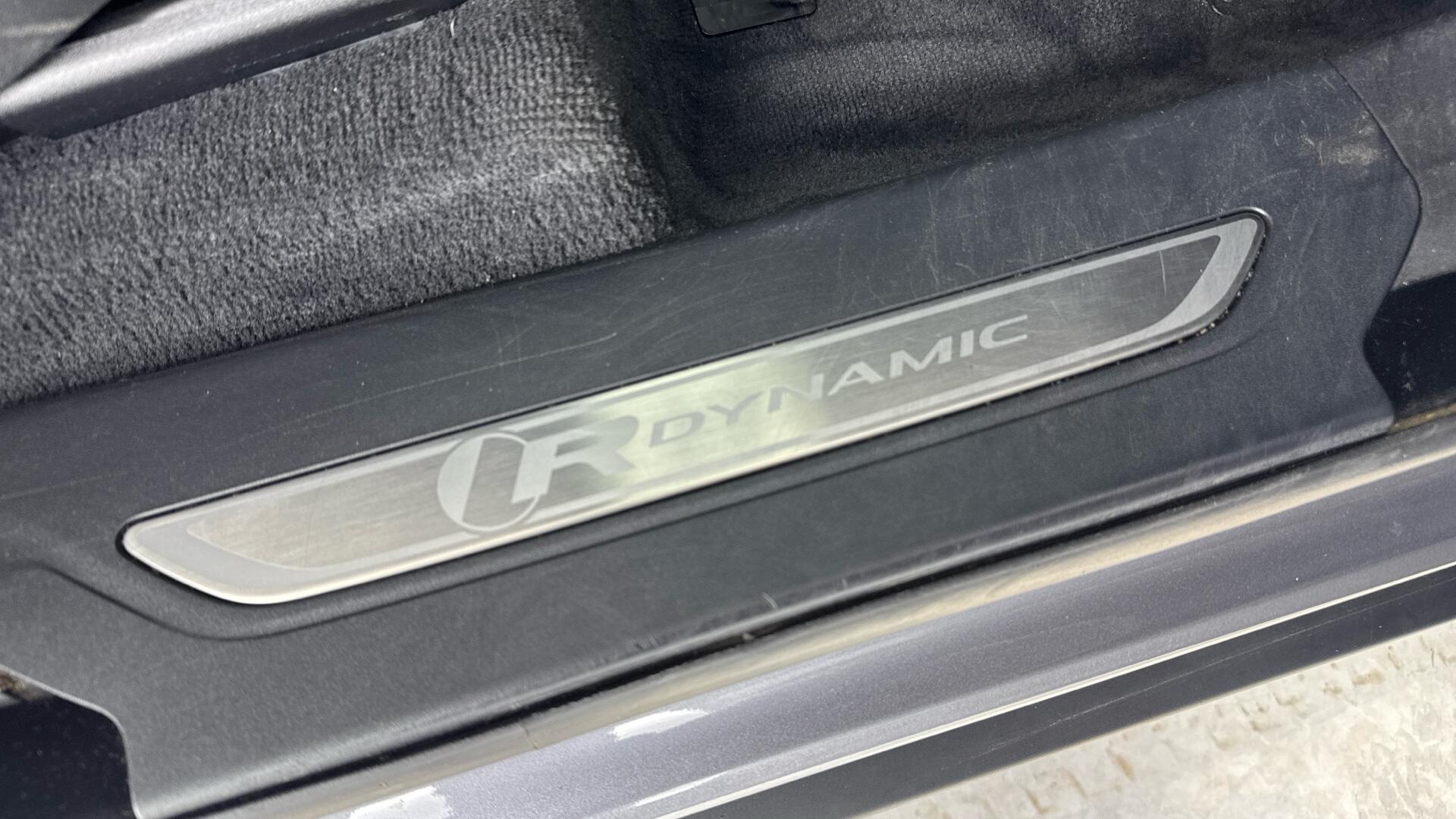 Land Rover Range Rover Velar view 19