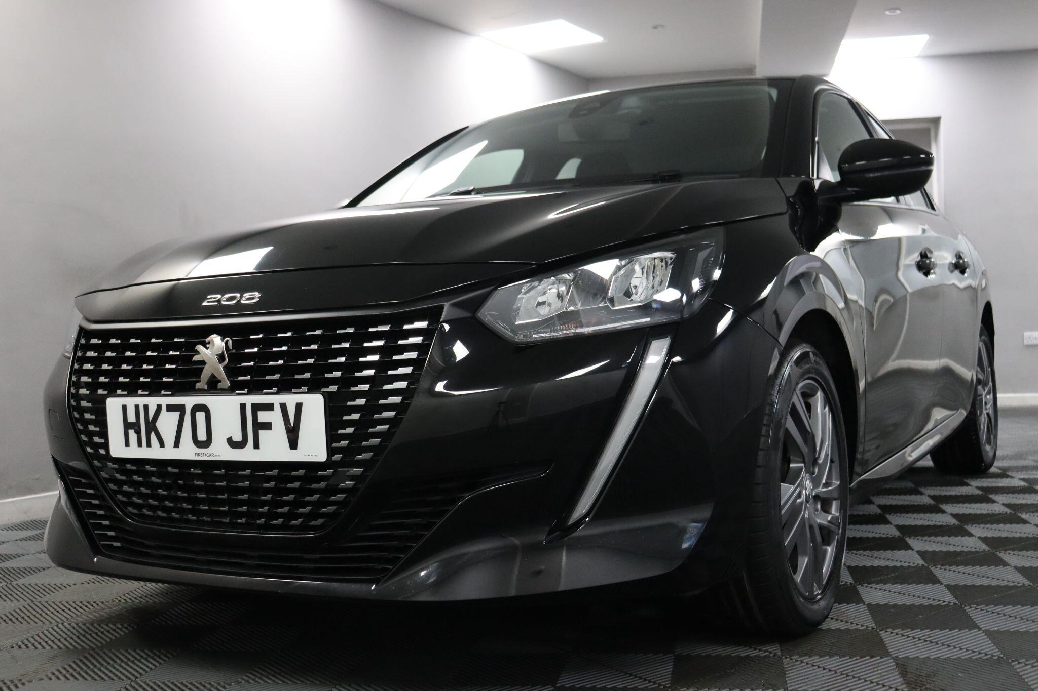 Peugeot 208 view 6