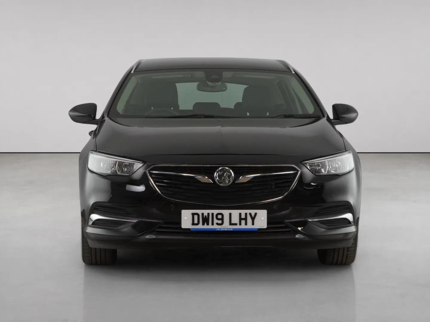 Vauxhall Insignia view 9