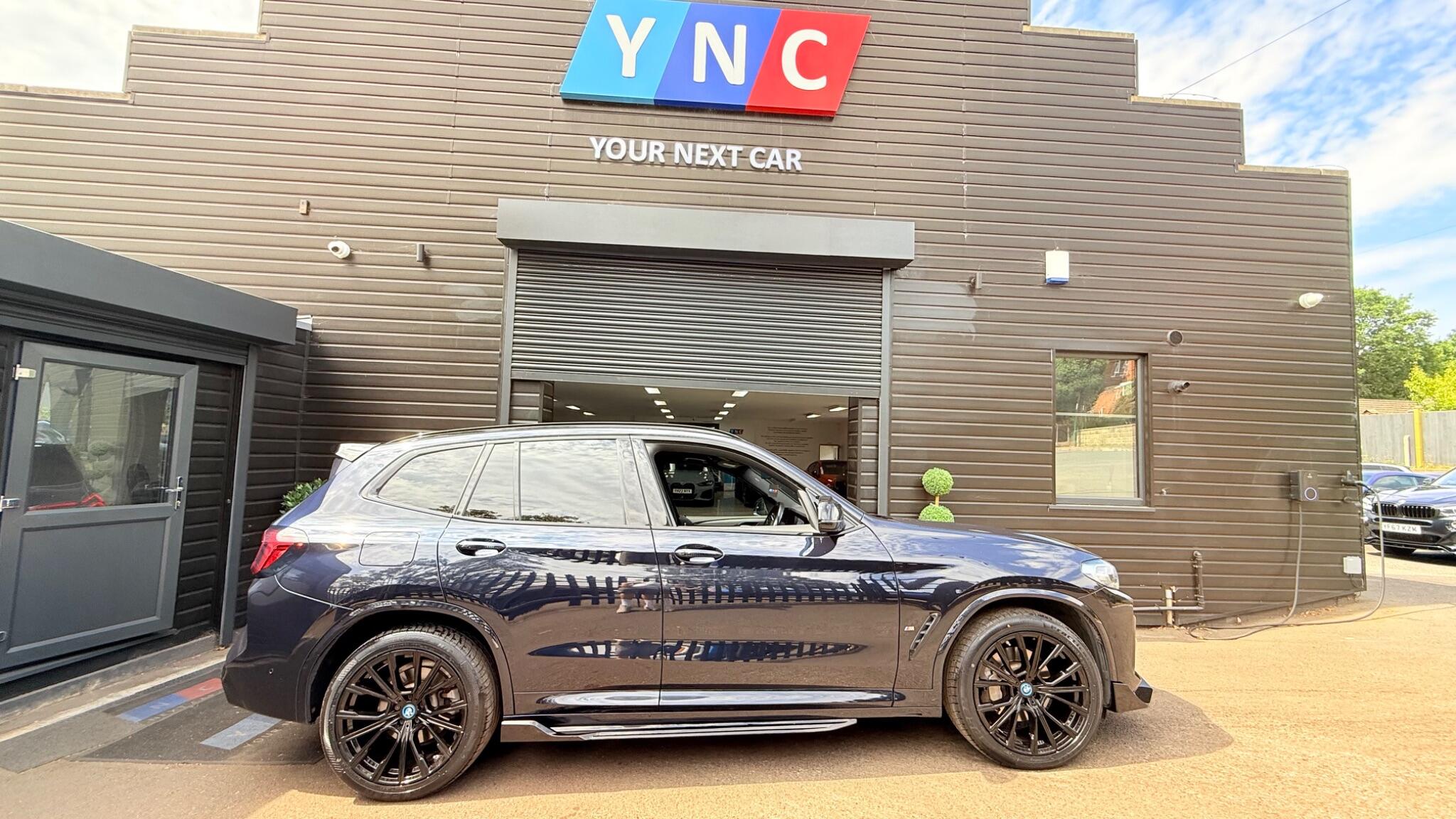 BMW X3 view 4