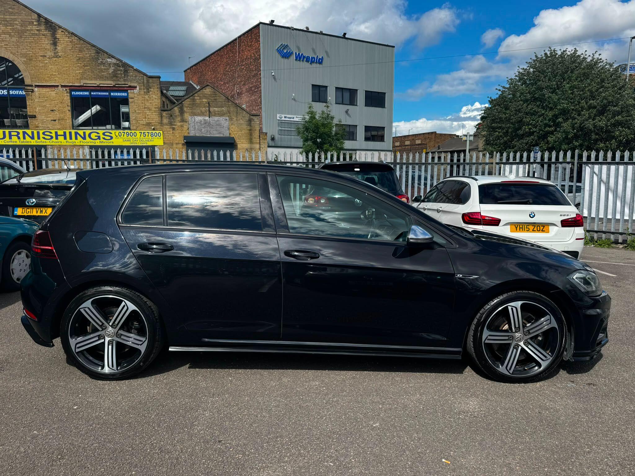 Volkswagen Golf view 13