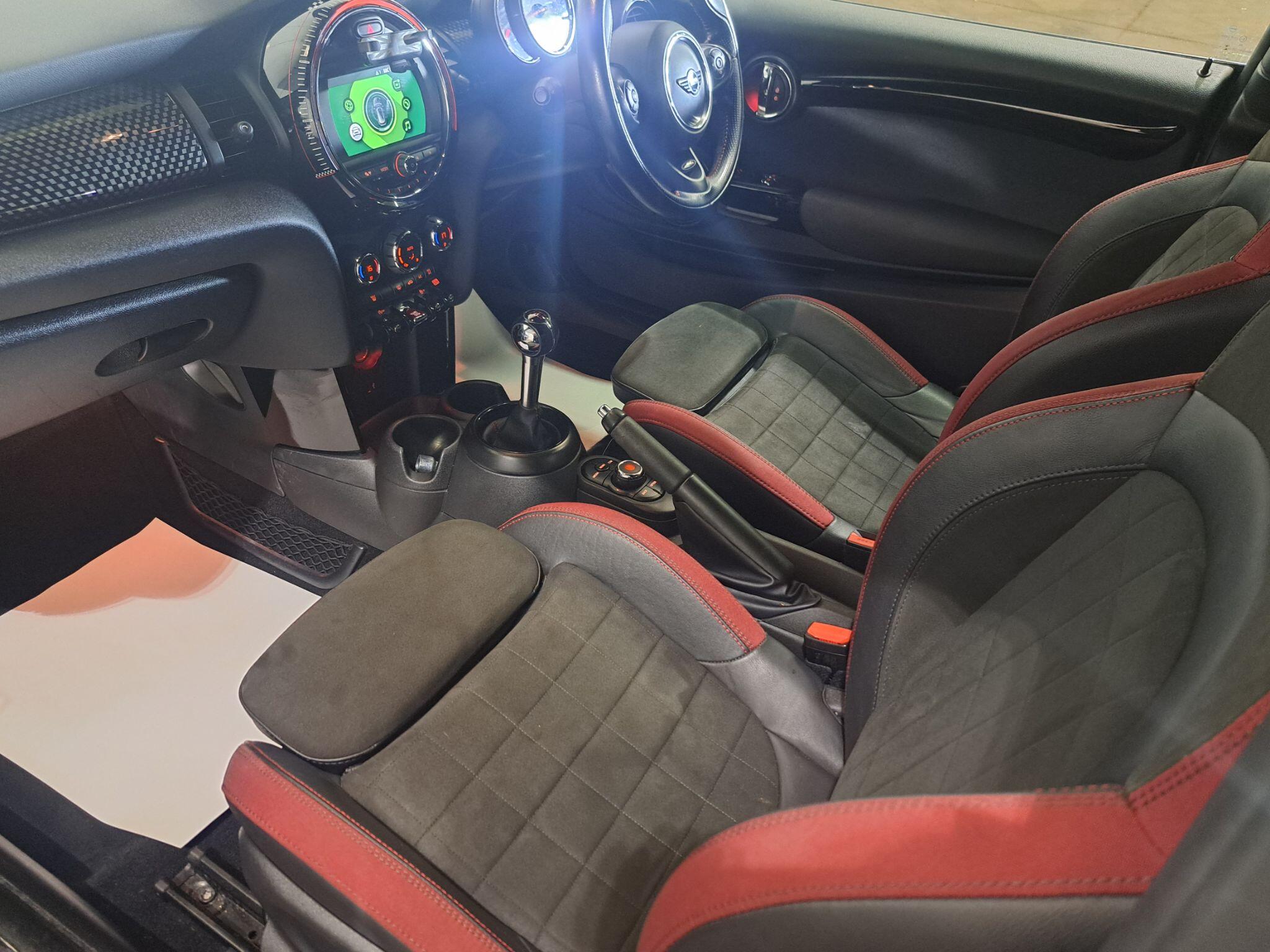 Mini Cooper view 22