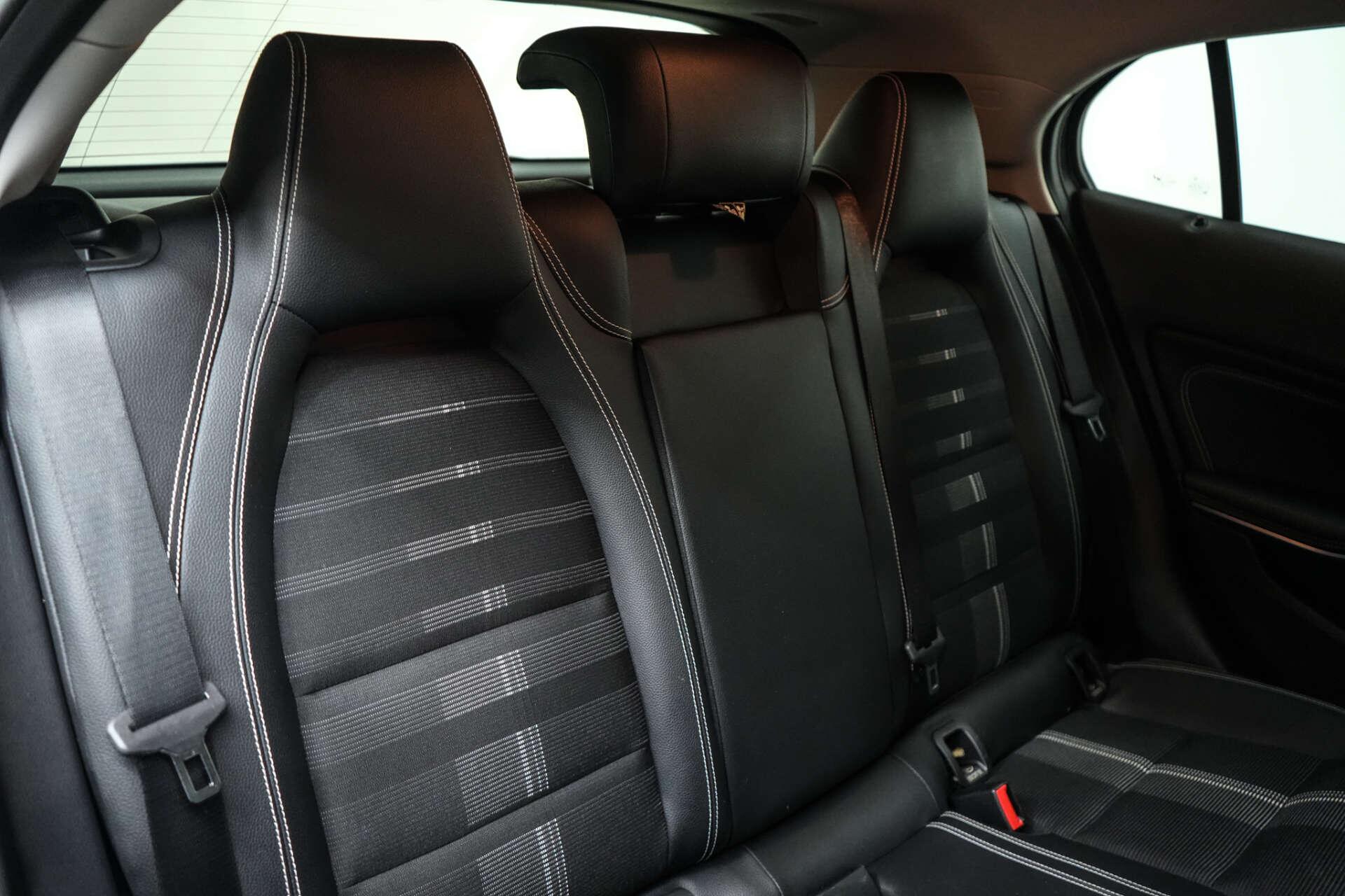 Mercedes-Benz Gla view 21