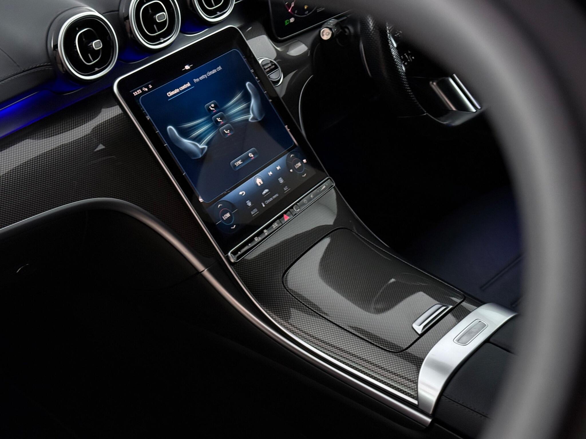Mercedes-Benz C-Class view 30