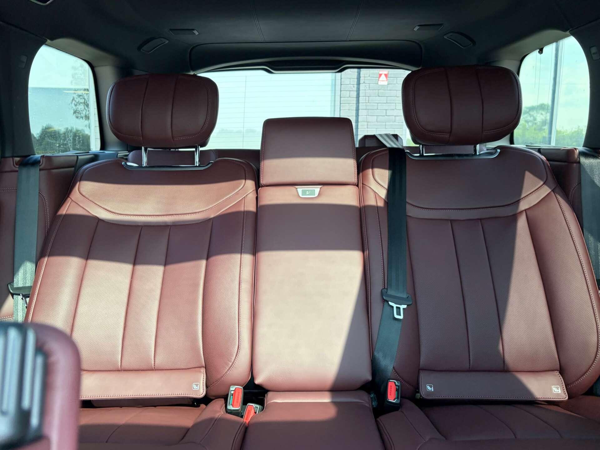 Land Rover Range Rover view 37